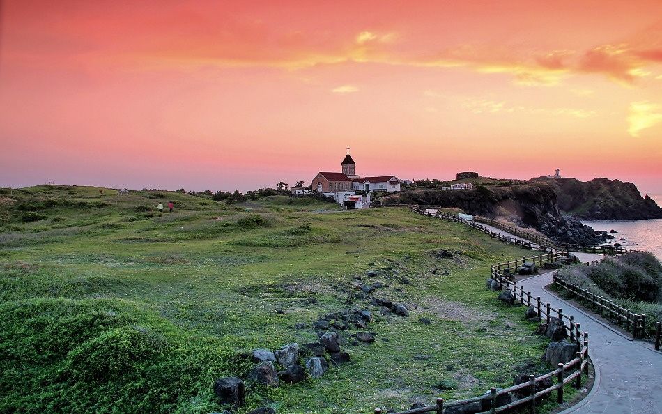 Jeju East Coast Shared Transport Tour (7 passengers max)