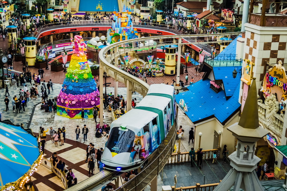 Discounted Lotte World Amusement Park + Lotte Aquarium (optional)Tickets