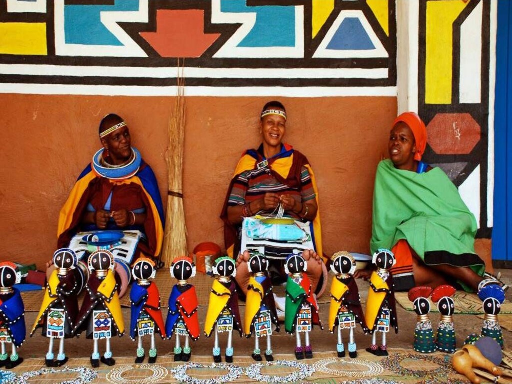 1-Day Lesedi Village Culture & Lion Park Safari