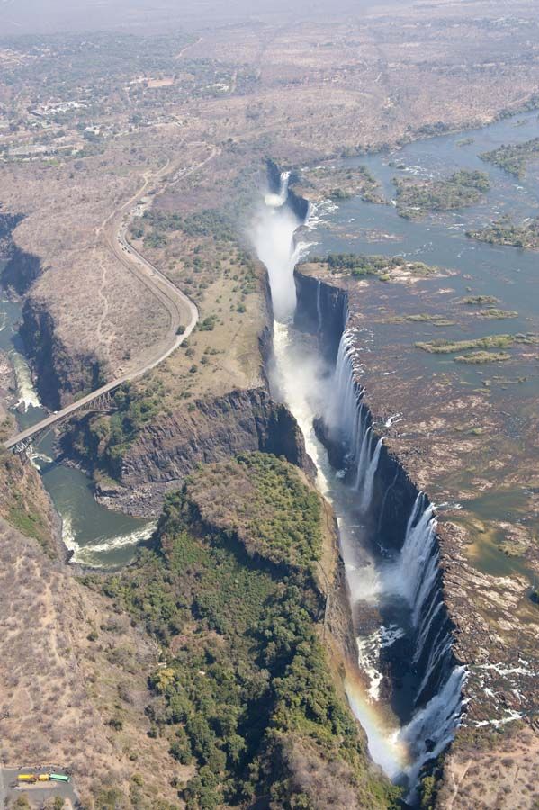 1-Day Thrilling Victoria Falls Guided Tour