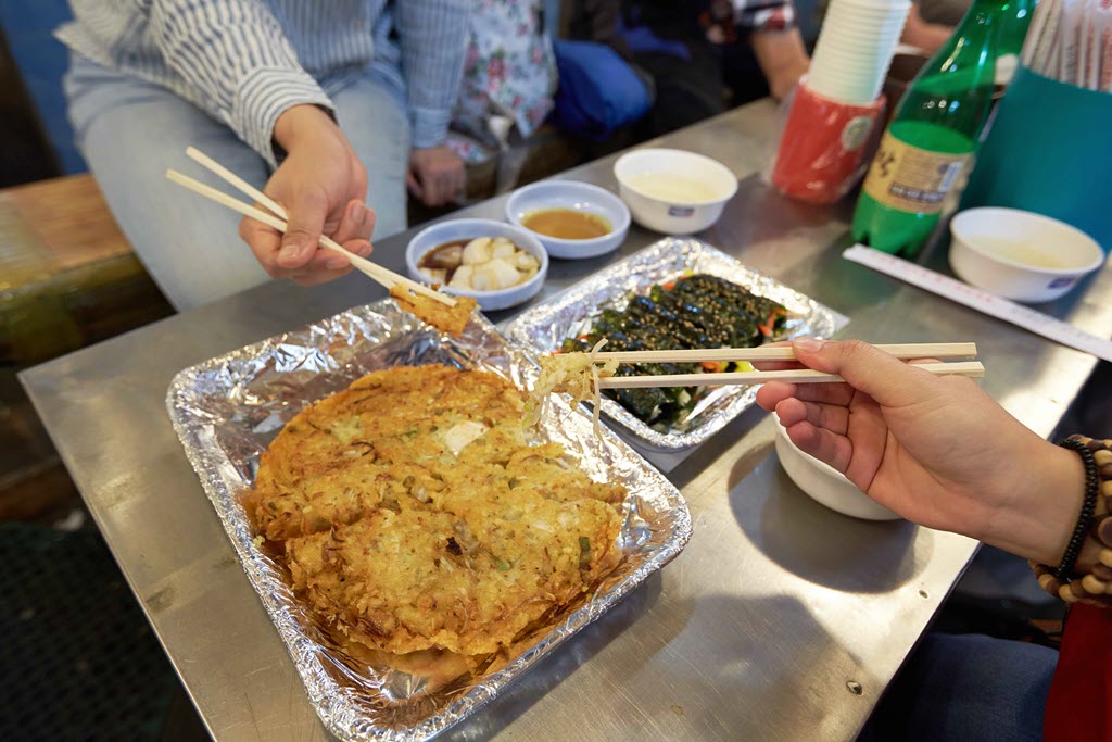 Seoul Nightlife Tours : Naional Museum of Korea , Changdeokgung Palace, K-Drama, K-Pop, Myeongdong, Gwangjang Traditional Market