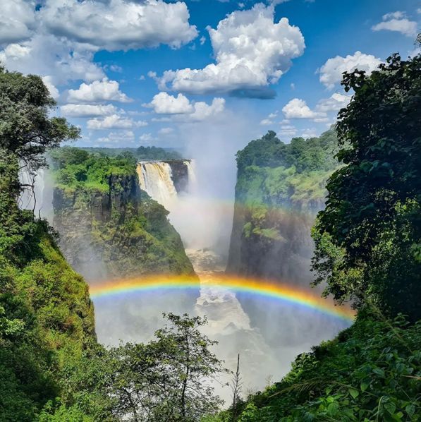 1-Day Thrilling Victoria Falls Guided Tour