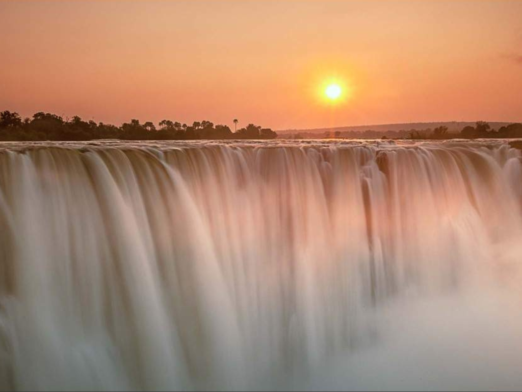 5-Day Authentic Victoria Falls & Big Five Safari