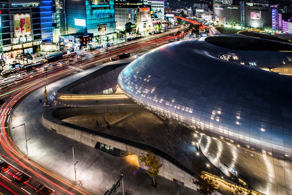 Seoul Nightlife Tour : Palace Tour, Cheonggyecheon Night View, DDPlaza Night View, Seoul Night View, Seoul City Wall, Naksan Park