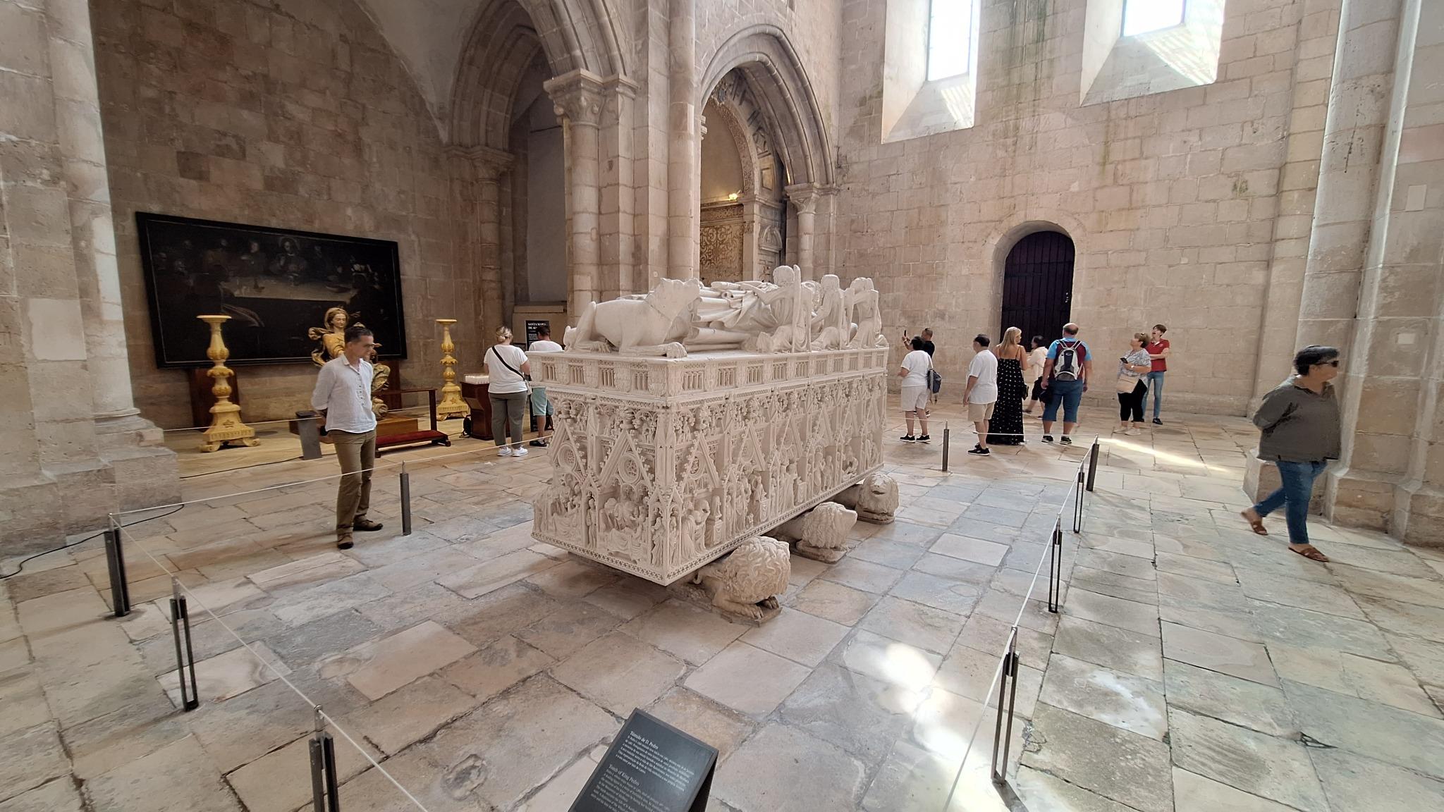 Private Day Tour from Porto: Alcobaça Monastery, Nazaré and Big Waves - Photo 14