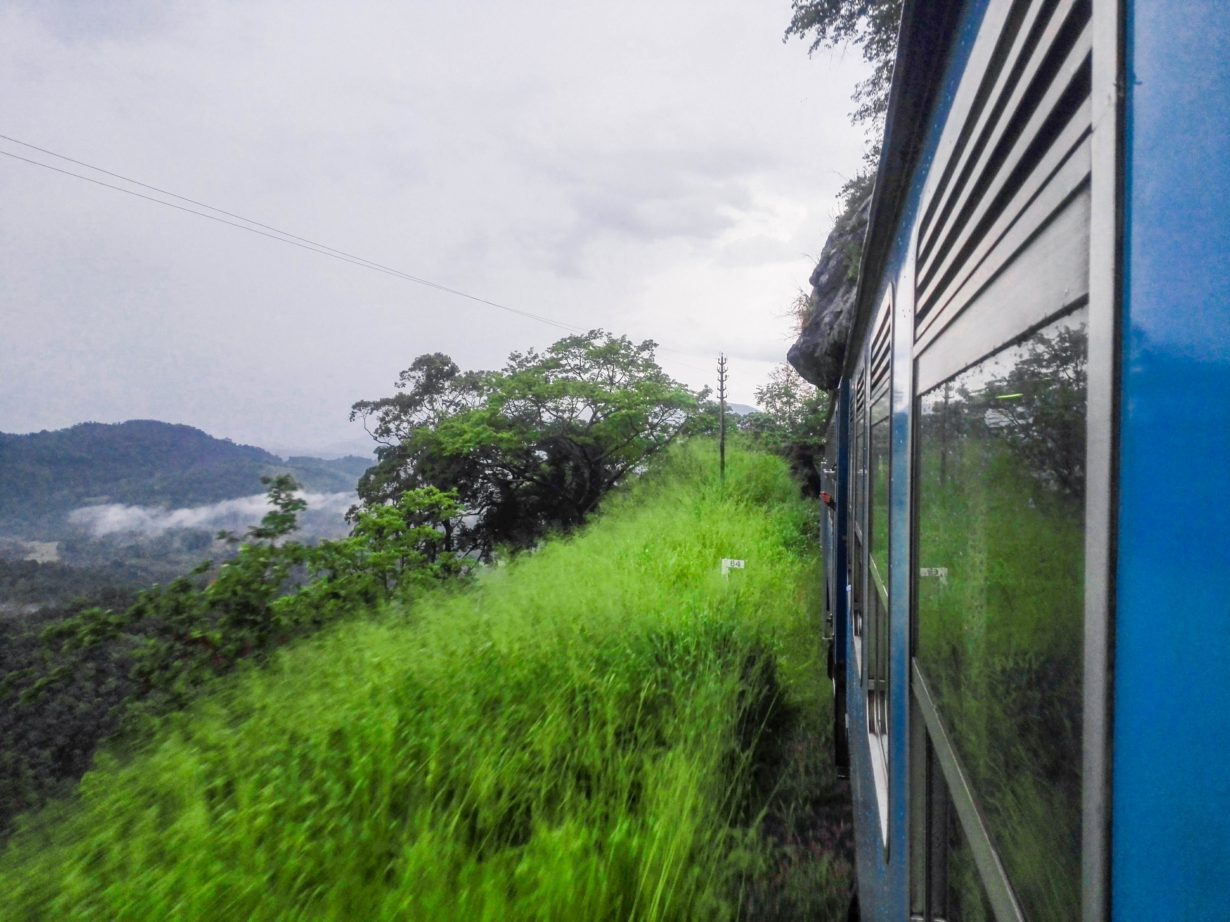 Badulla to Colombo train ride on (Train No: 1006 "Podi Menike")