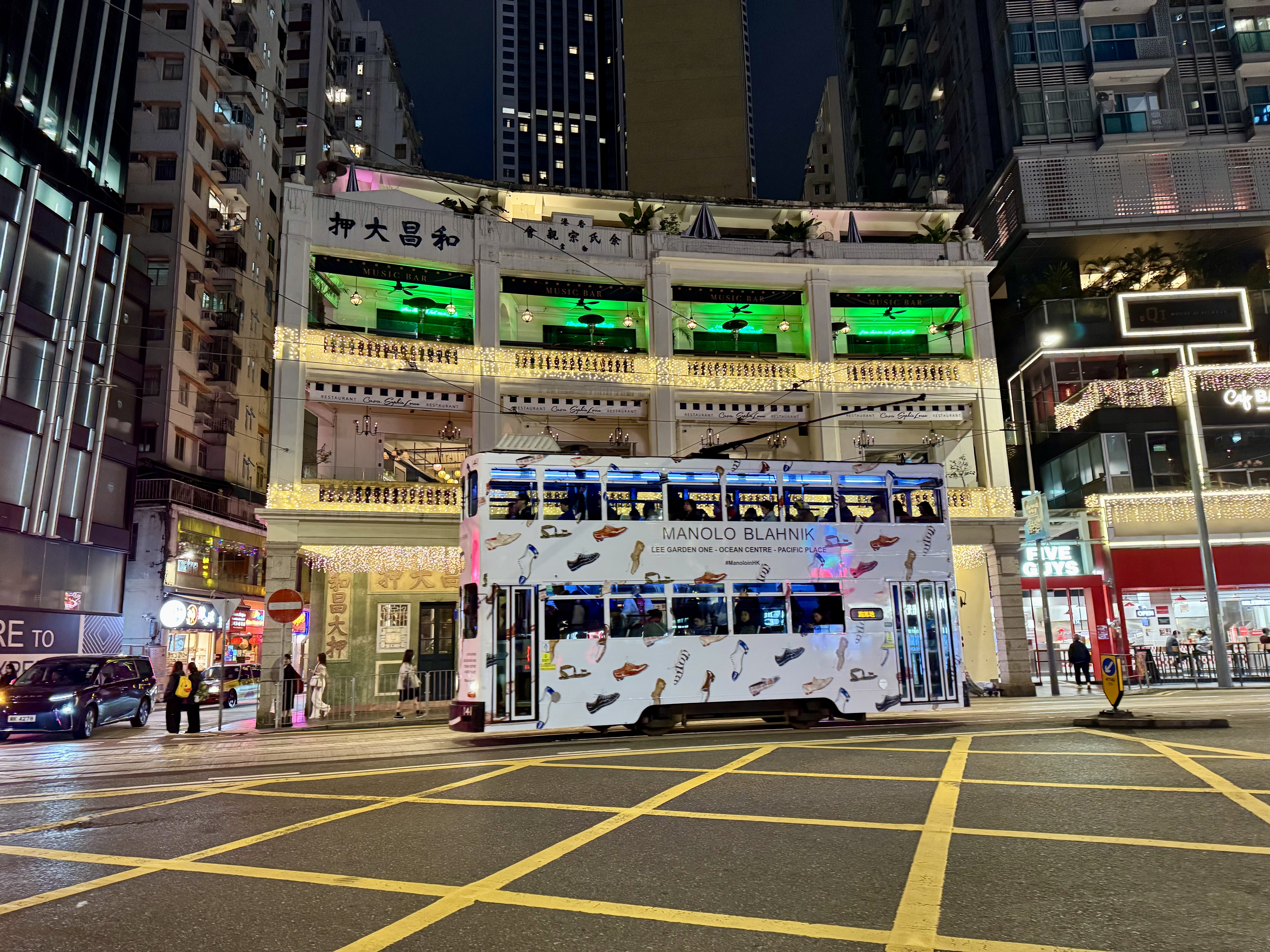 Hong Kong Night Guided Tour in Private Service - Accommodations in Hong Kong