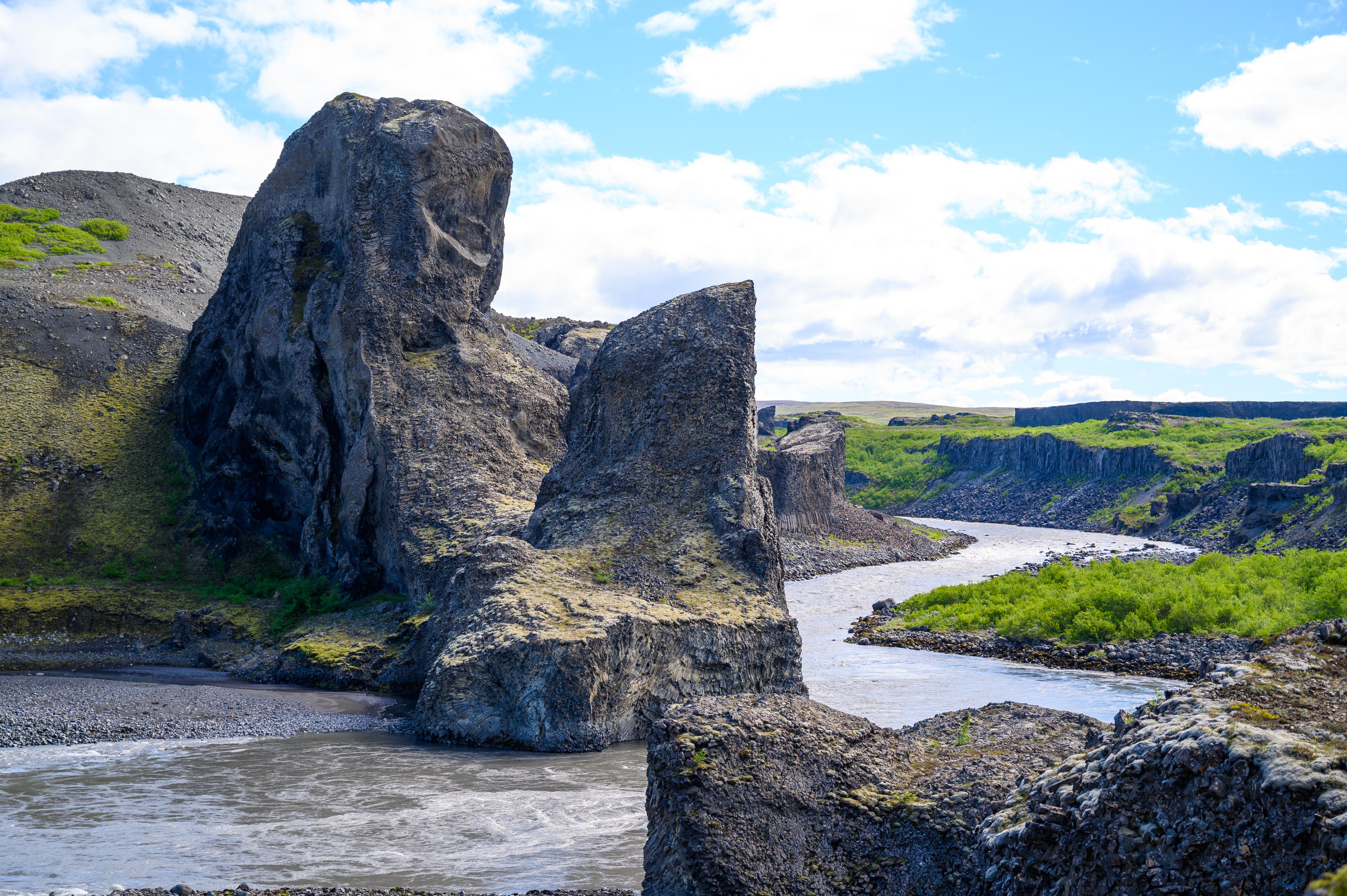 Diamond circle, waterfalls and amazing landscapes - photo 12