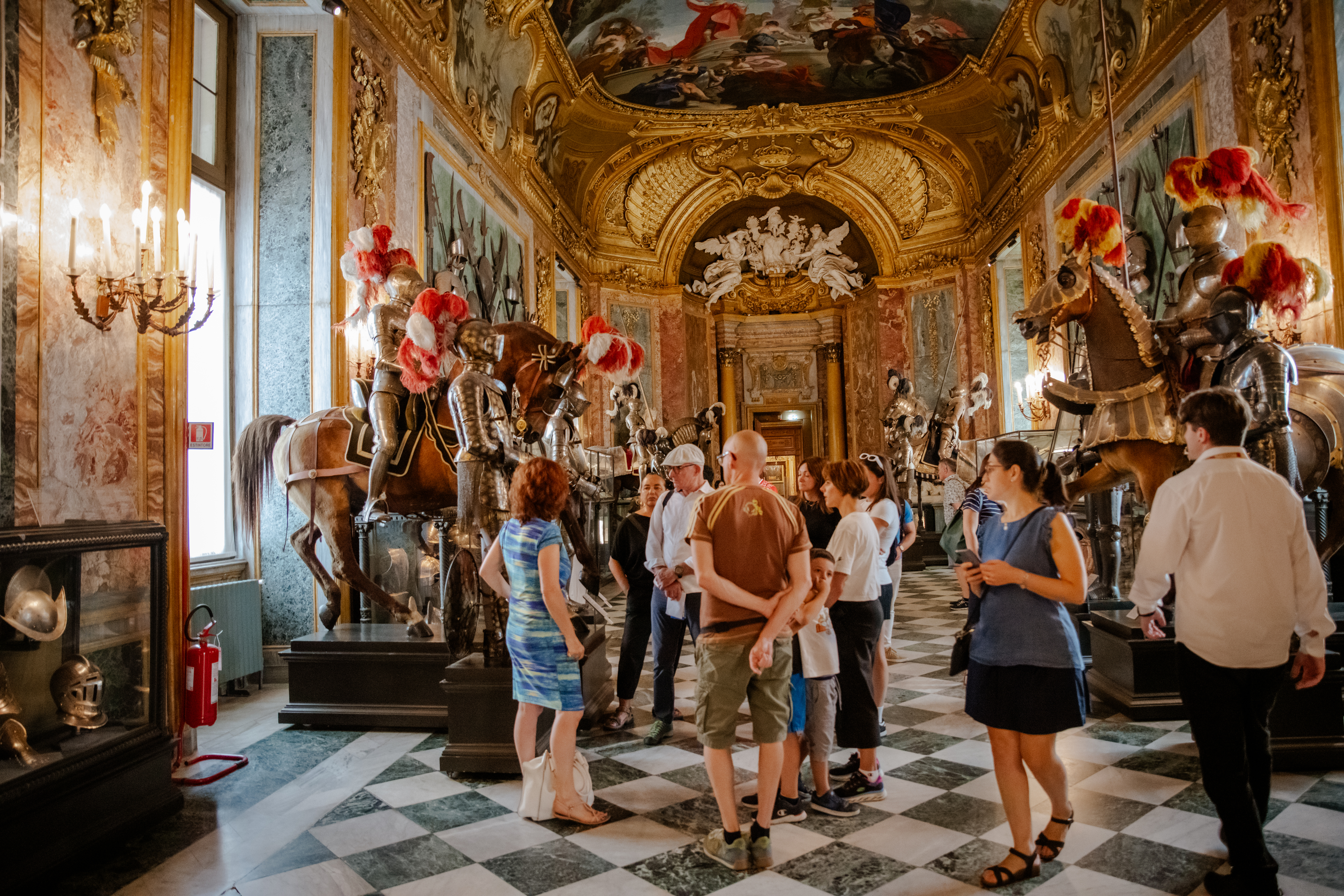 Royal Palace Guided Tour - Photo 9