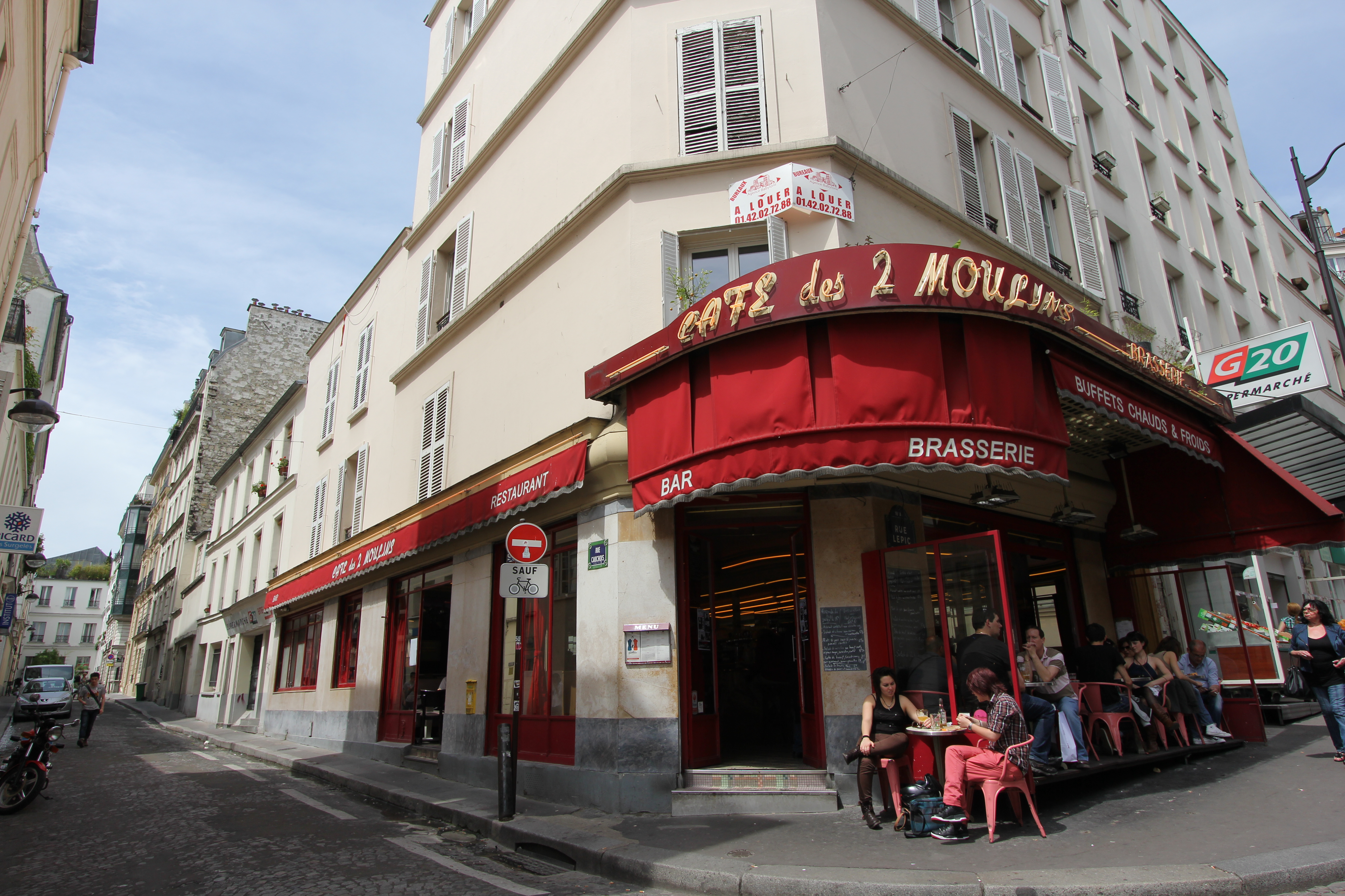Stars, Cinema and Glamour in Paris – Image 1 | WeShare