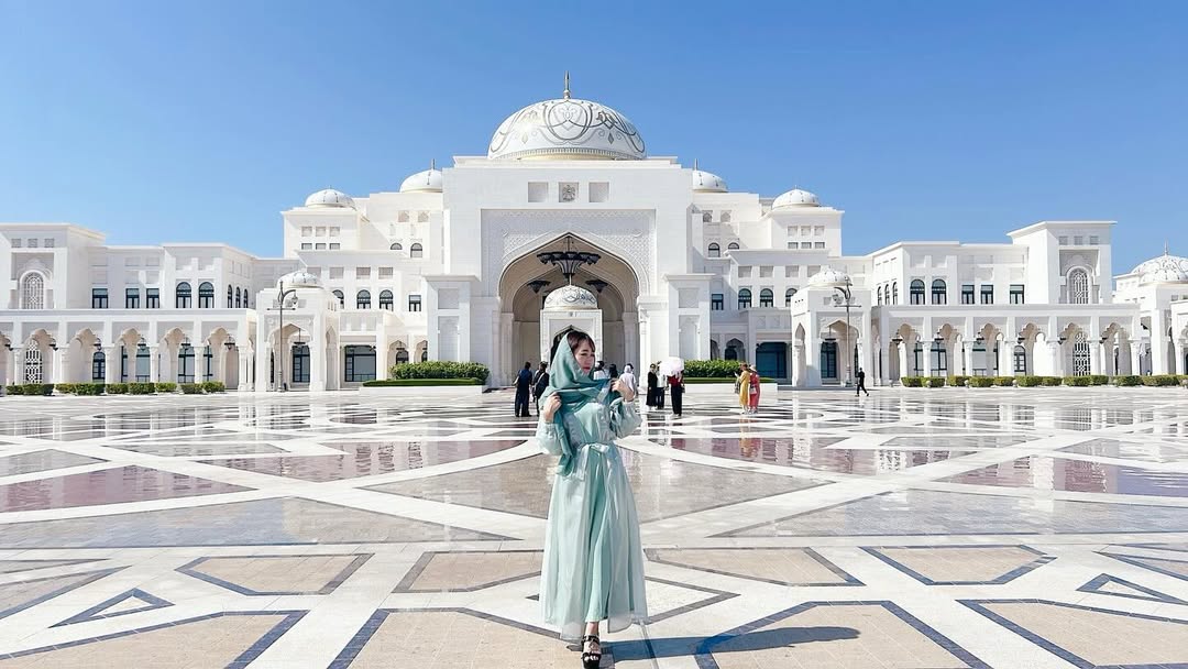 Abu Dhabi SIC City Tour with Lunch – Image 1 | WeShare