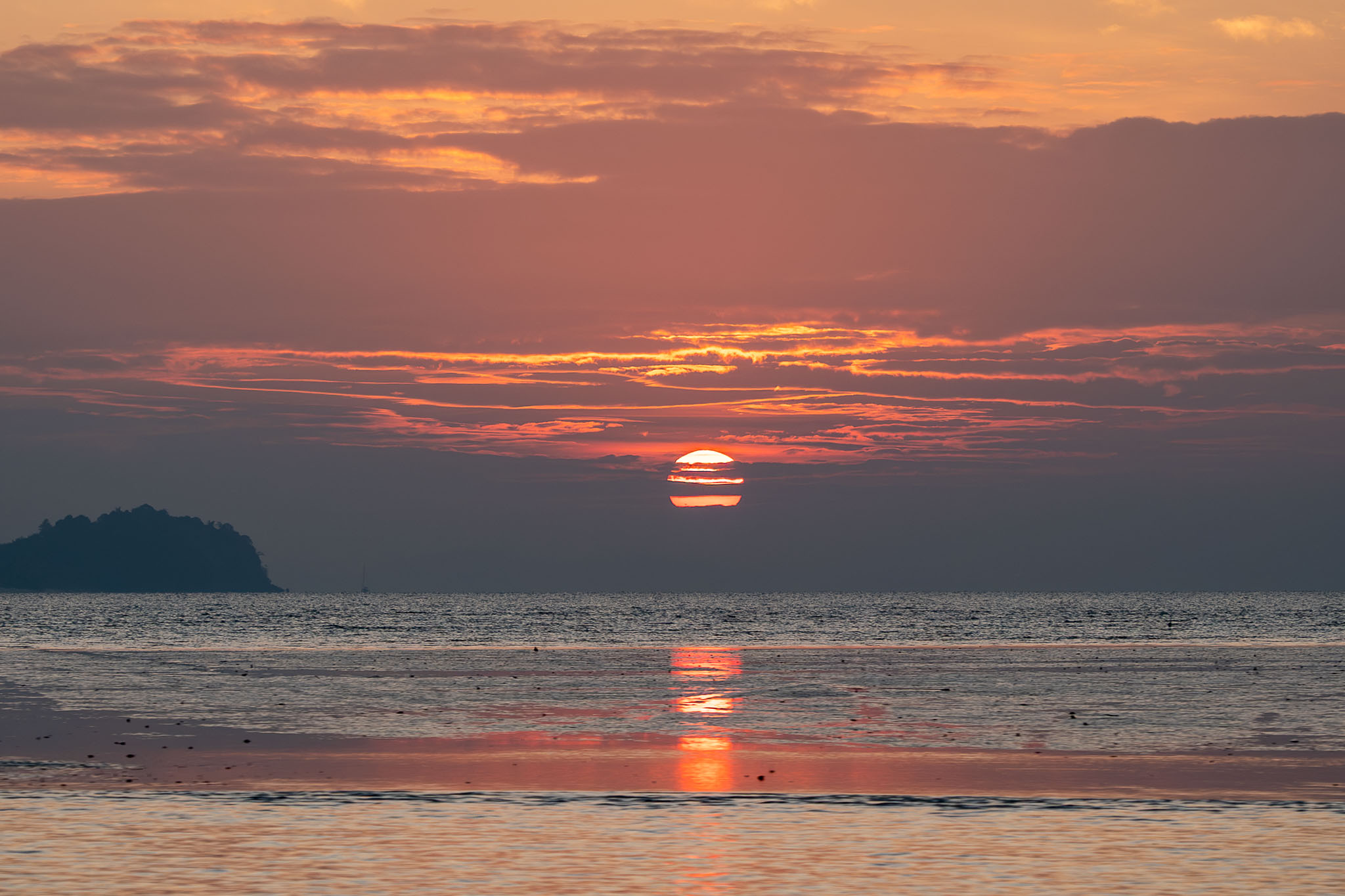 Luxury Private Speed Boat Charter - Phang Nga Bay-M