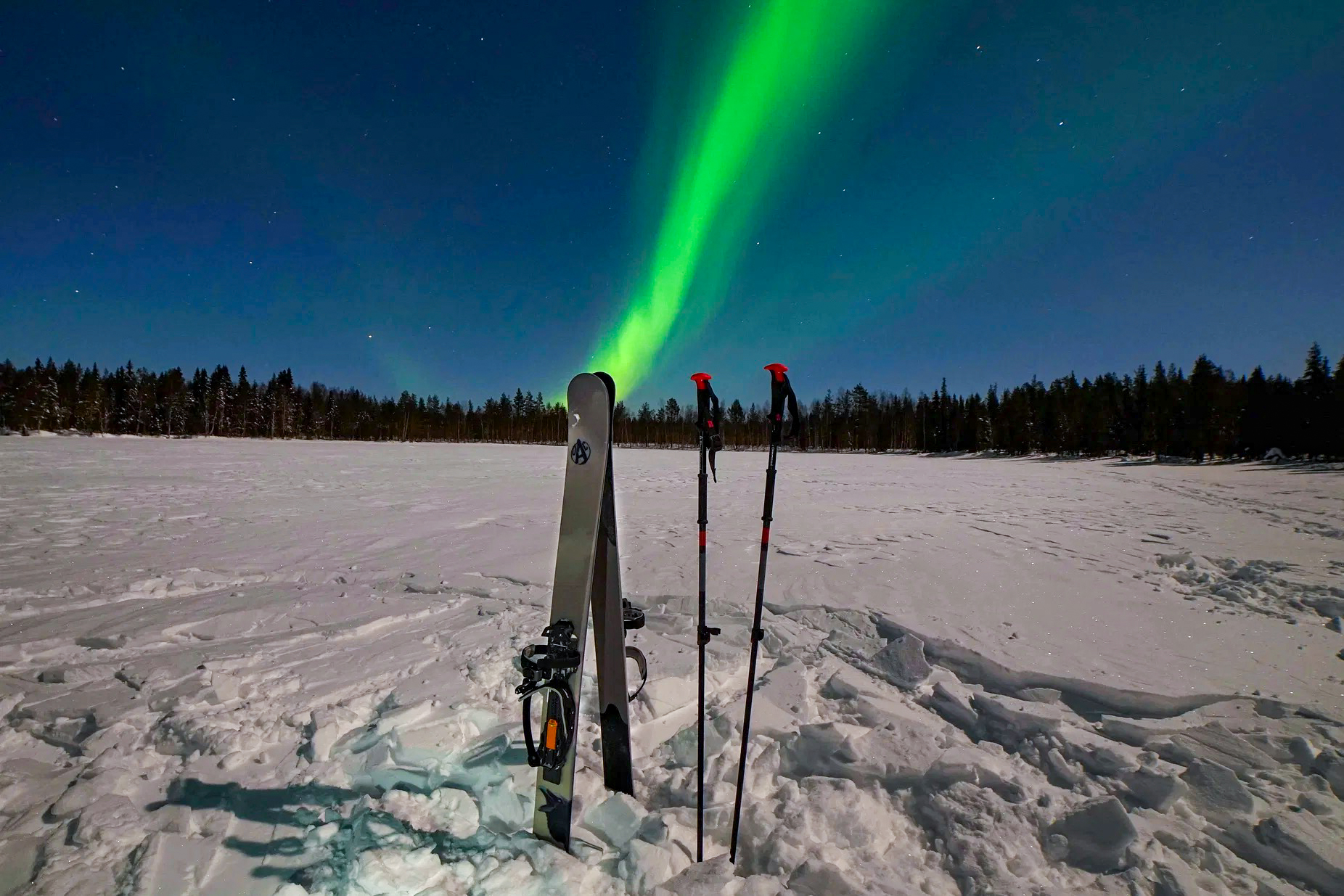 Ski Trekking under the Northern Lights – Image 4 | WeShare