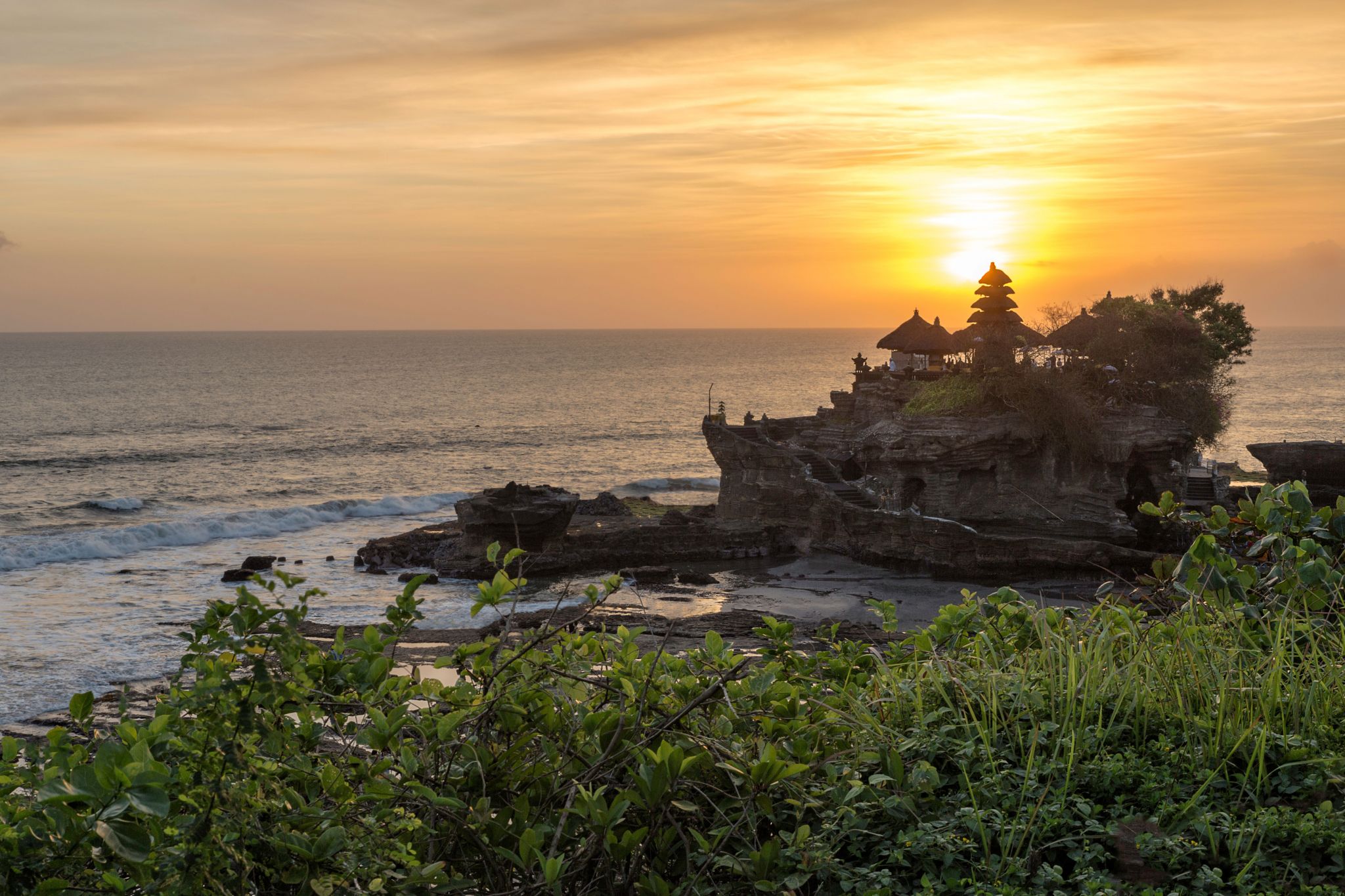 Ubud, Tanah Lot Temple Tour – Image 1 | WeShare