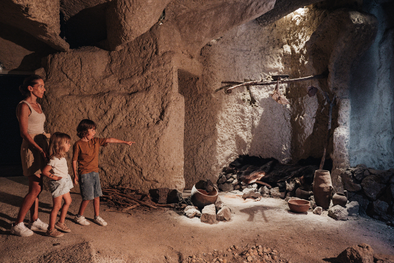 Túnel de Experiencia Histórica: Descubre la Historia de Canarias