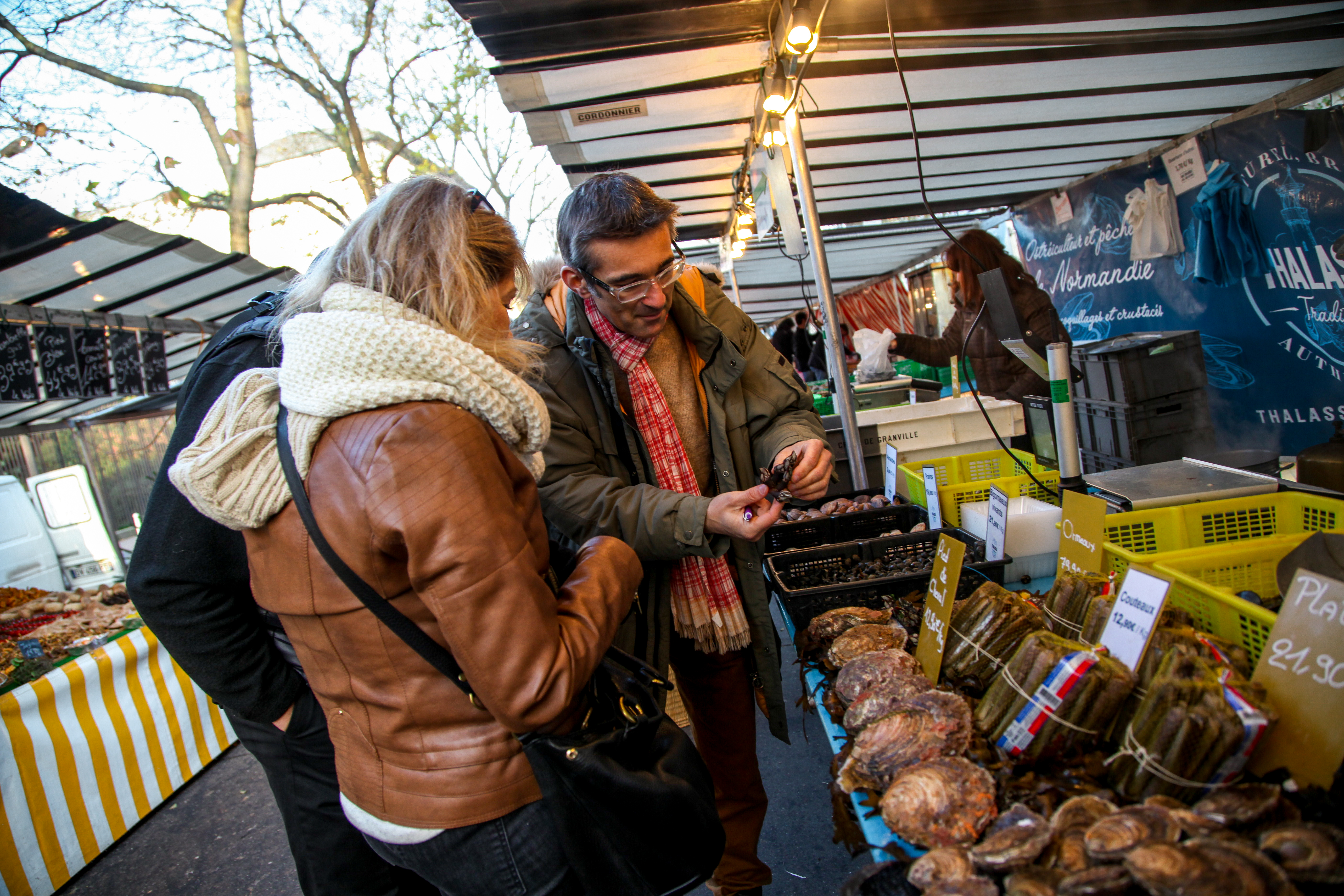Traditional Christmas Dinner Cooking Class with Market Visit – Image 4 | WeShare