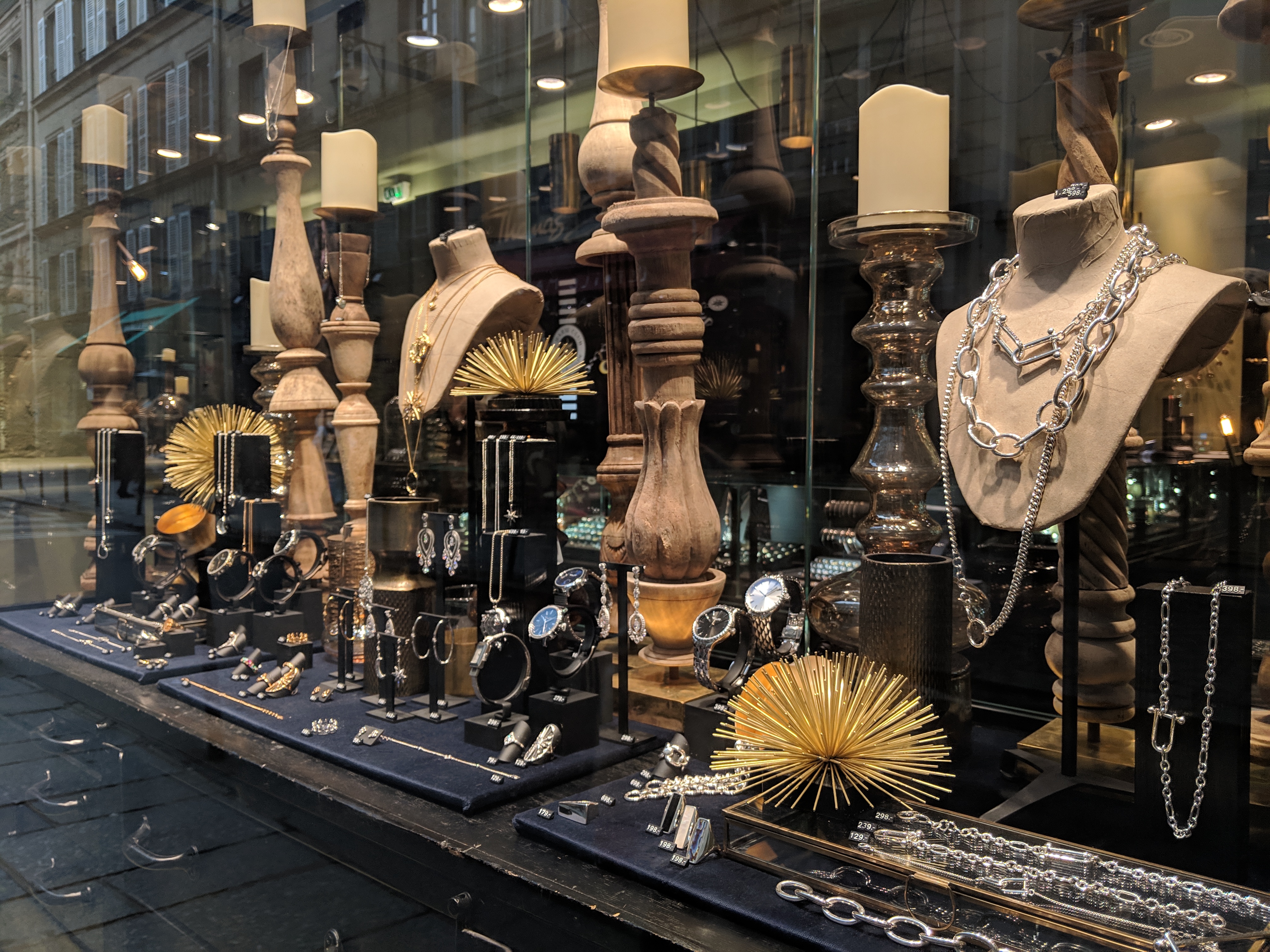 French Fashion, Fragrance and Fun in the Marais – Image 2 | WeShare