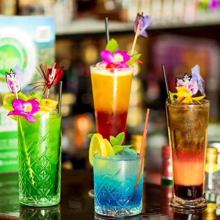 Saturday Night Fever en Curaçao: bocados, karaoke y ruta de bares
