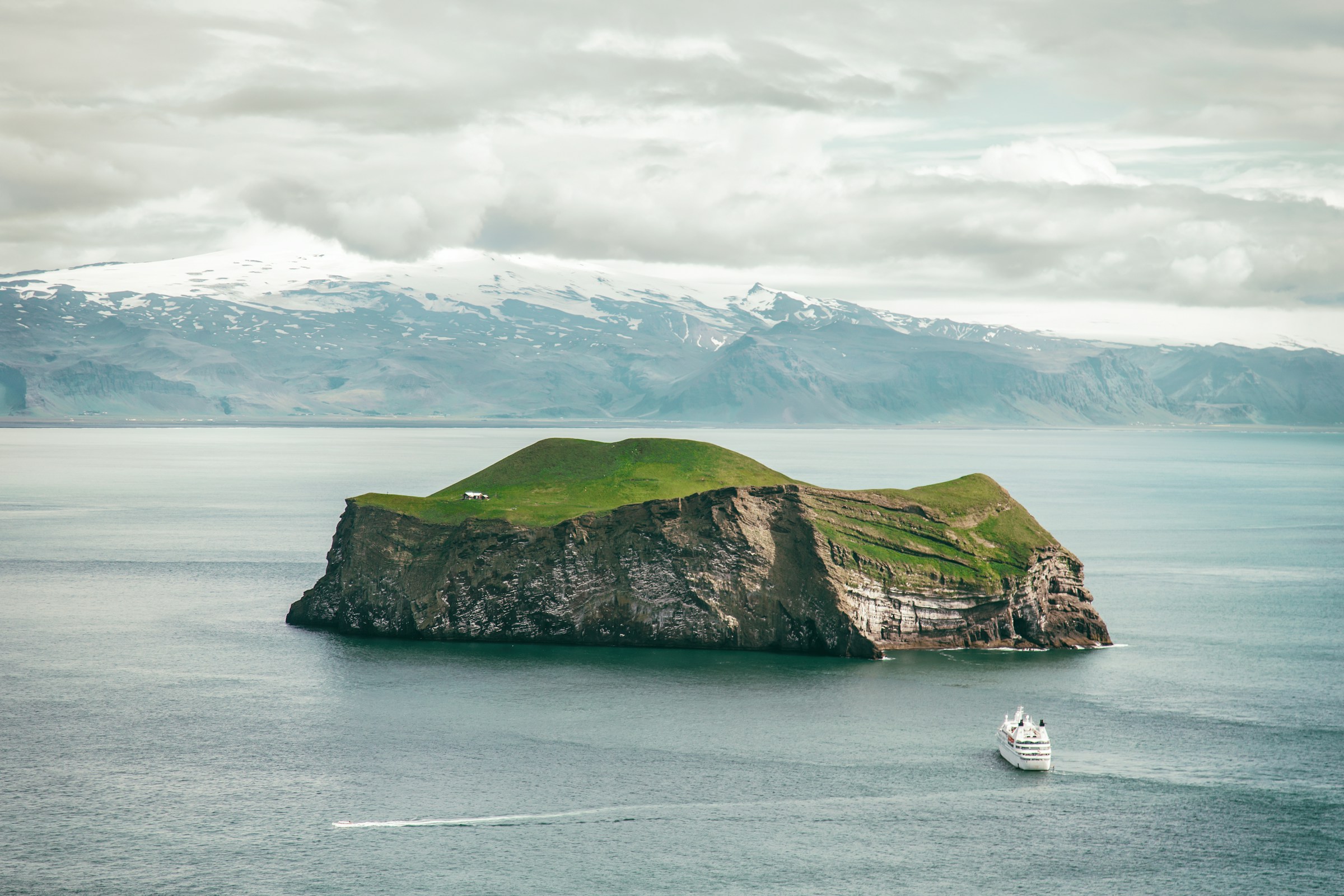 Iceland: Private Westman Islands - Volcano, Wildlife & Scenic Views - photo 9