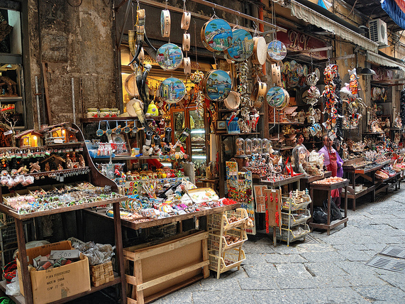 NAPLES HYSTORICAL CENTRE  with UNDERGROUND RUINS complete guided tour (ita/engl/span) - Photo 9