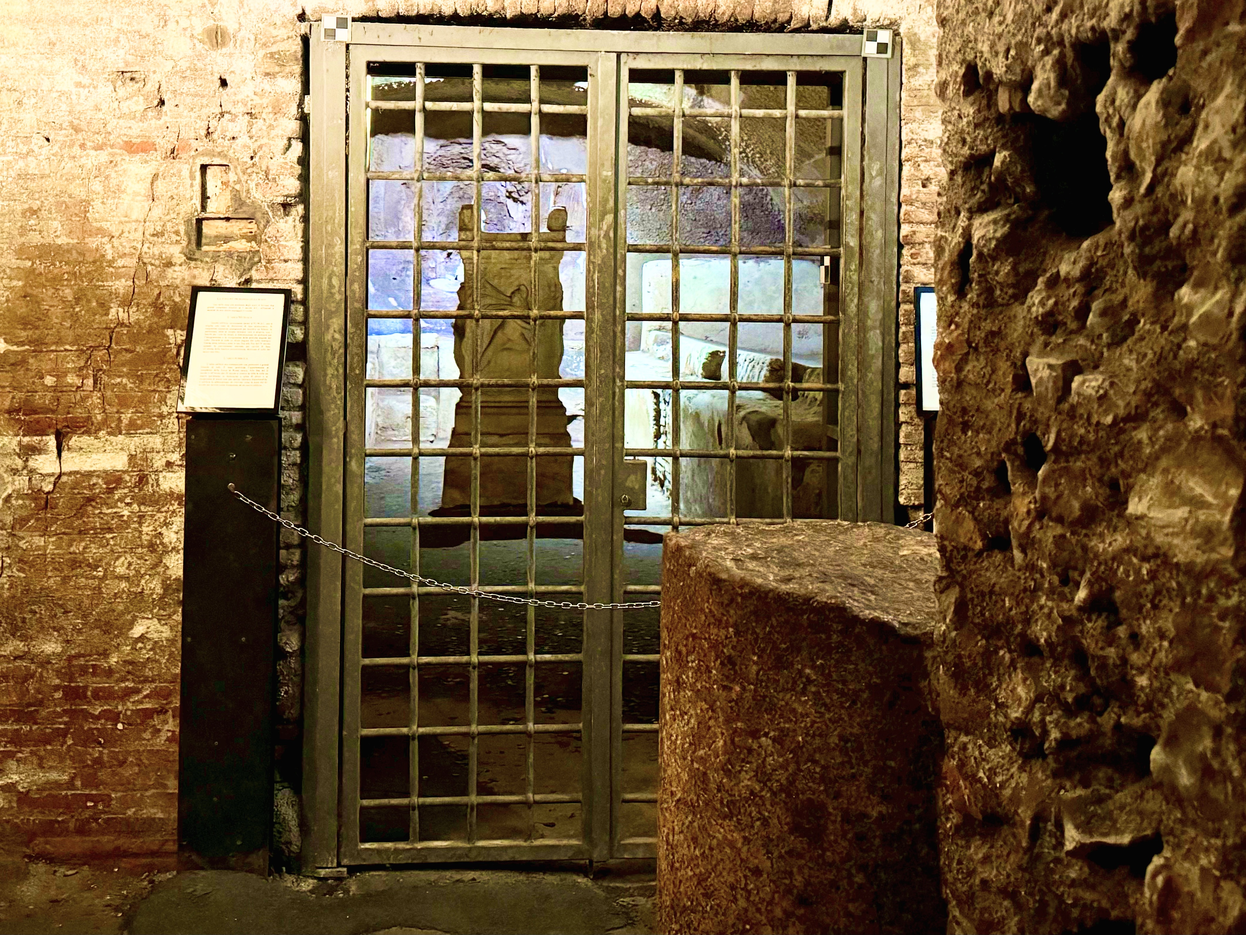 San Clemente Bazilikası Yeraltı Özel Turu