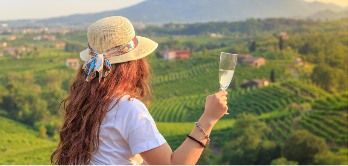 Discovery tour of the prosecco region with tastings from Venice – Image 1 | WeShare