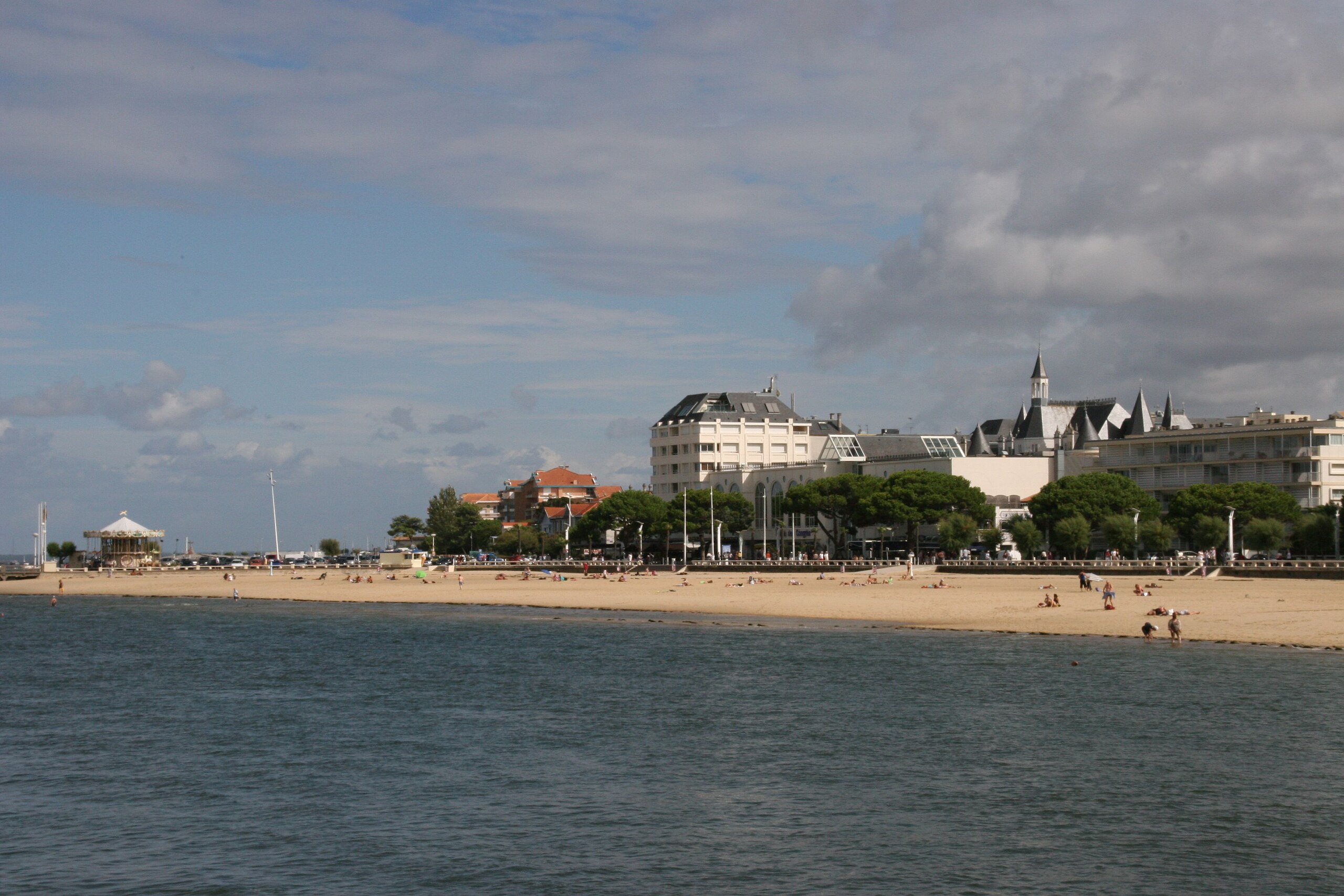 Private Bordeaux Shore Excursion: Arcachon Beauty & Pilat Dune Views