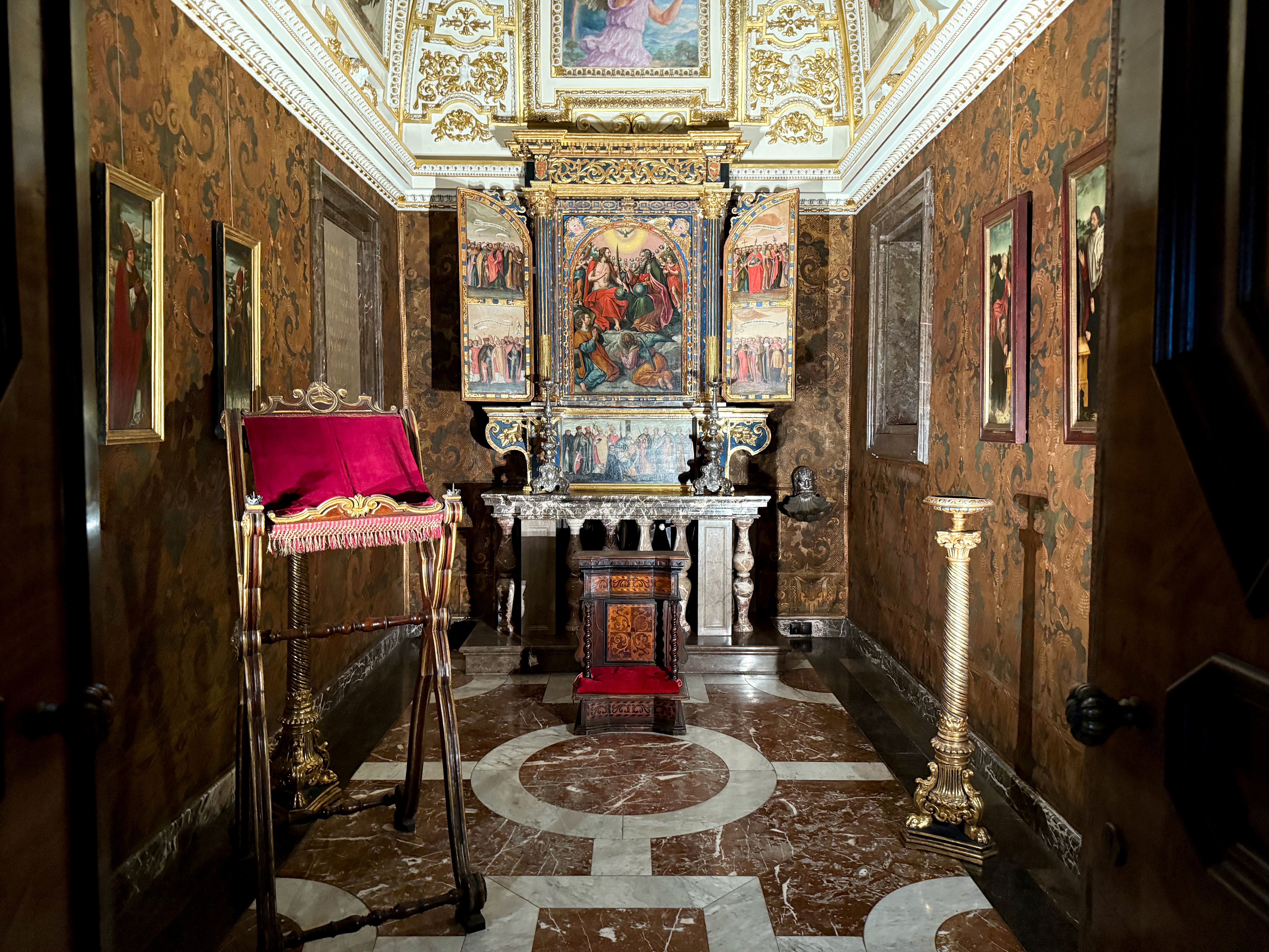 Krakow: Wawel Castle & Cathedral Guided Tour