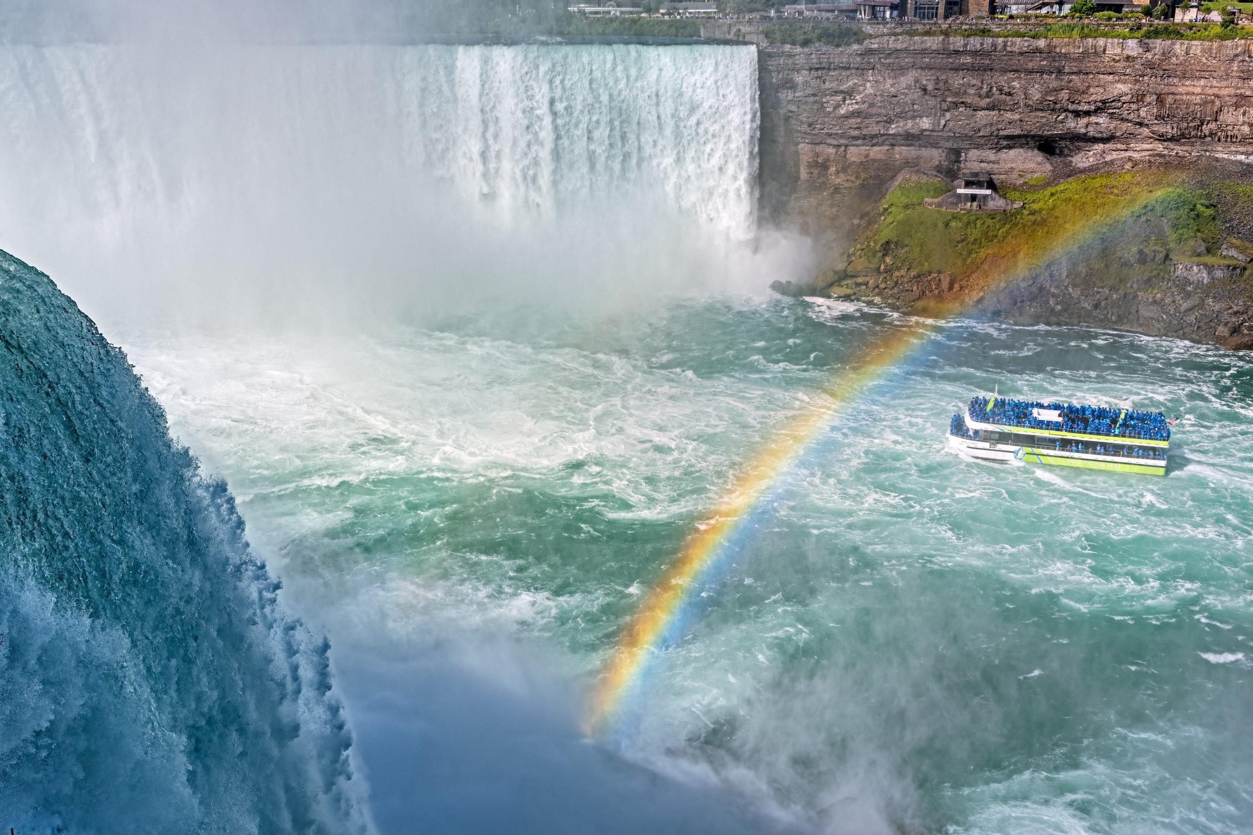 Niagara Falls Day Trip by Air from New York City  