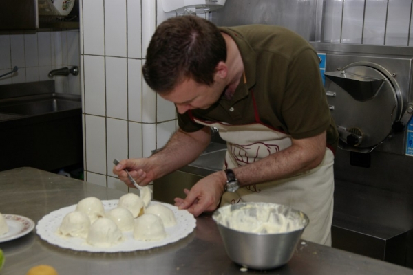 Sorrento: Gelato Making Class for Small Groups - Photo 2