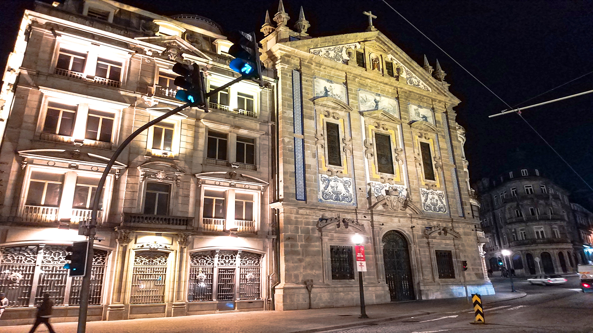 Private Porto Night Tour: Illuminated Riverfront and City Views - Photo 17