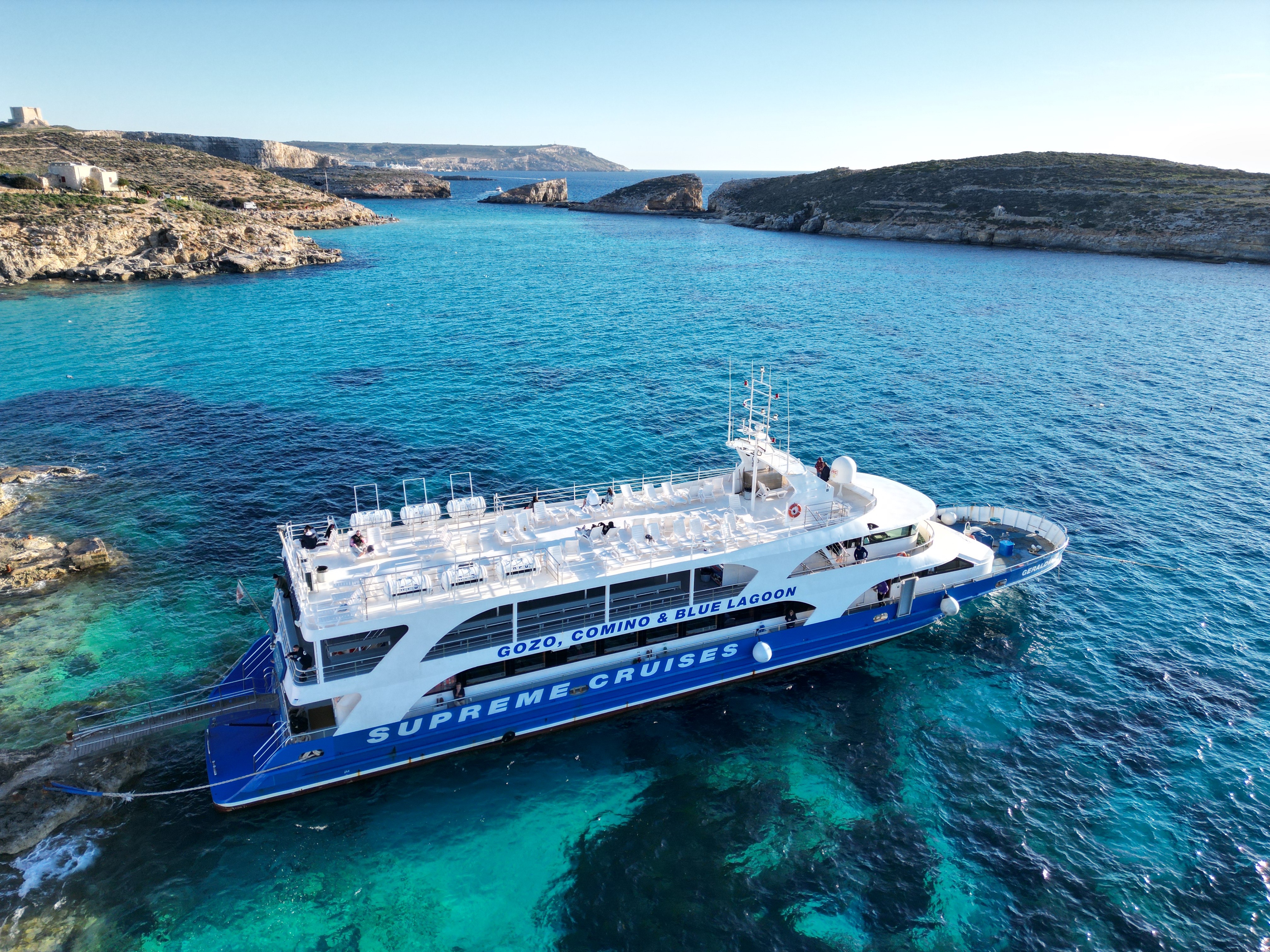 Crucero diario por comino y laguna azul.