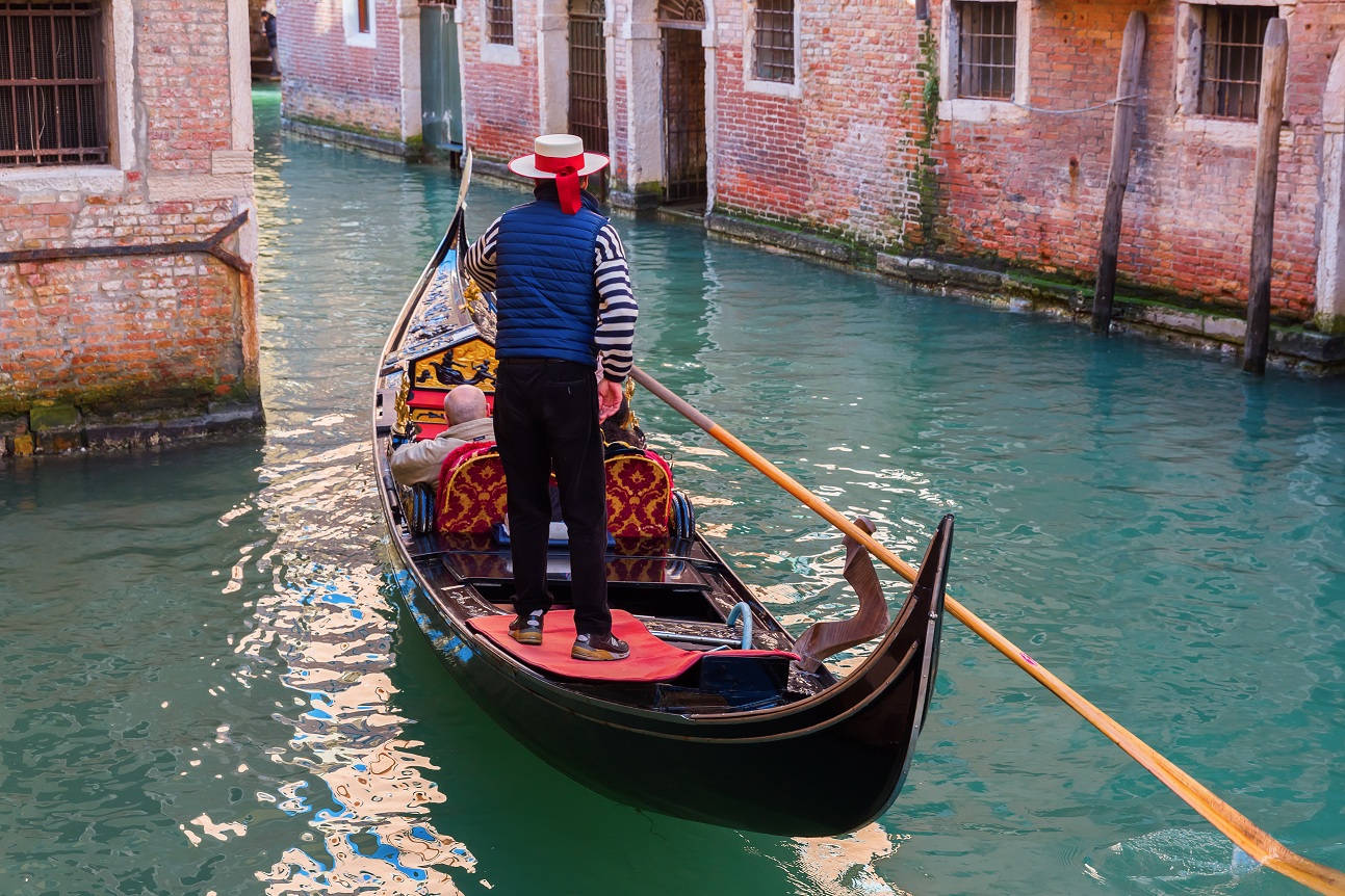 Gondola serenade with music – Image 1 | WeShare