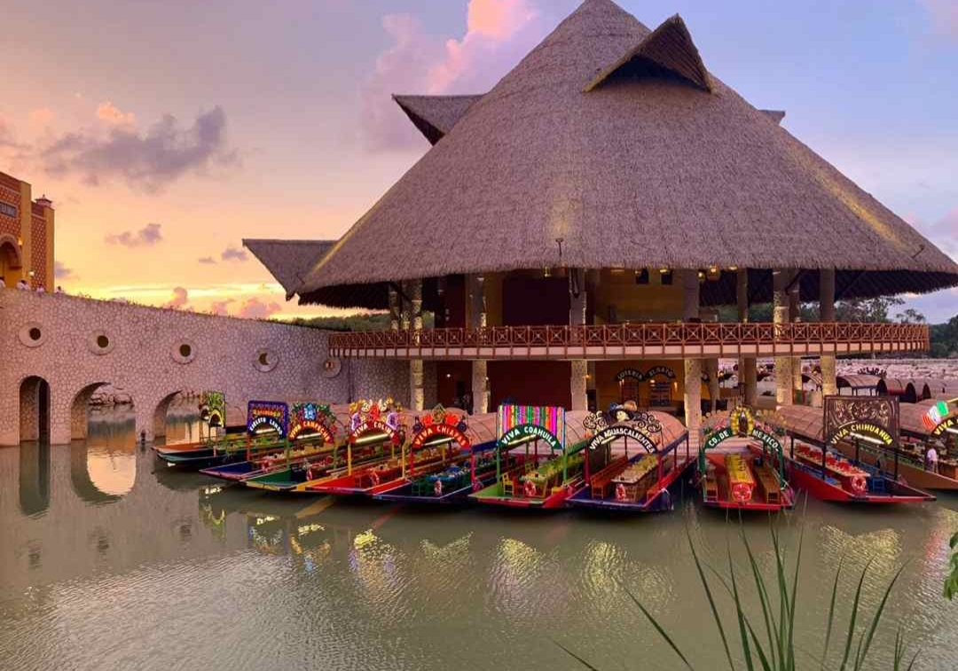 Tour XOXIMILCO (transportation included)