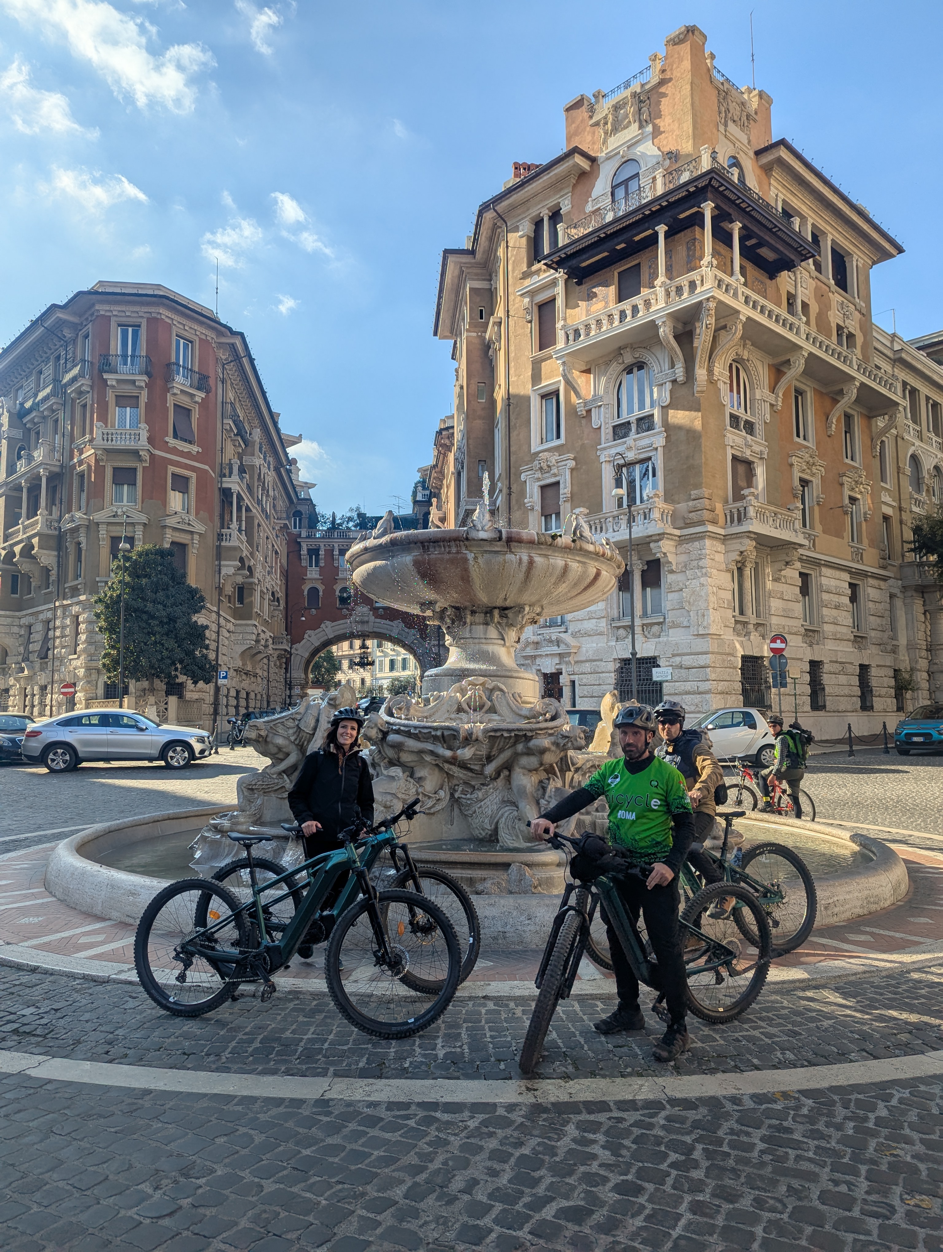 Unexpected Rome: cycle between Villa Borghese and Villa Ada, discover the magic of the Coppedè district - Photo 14