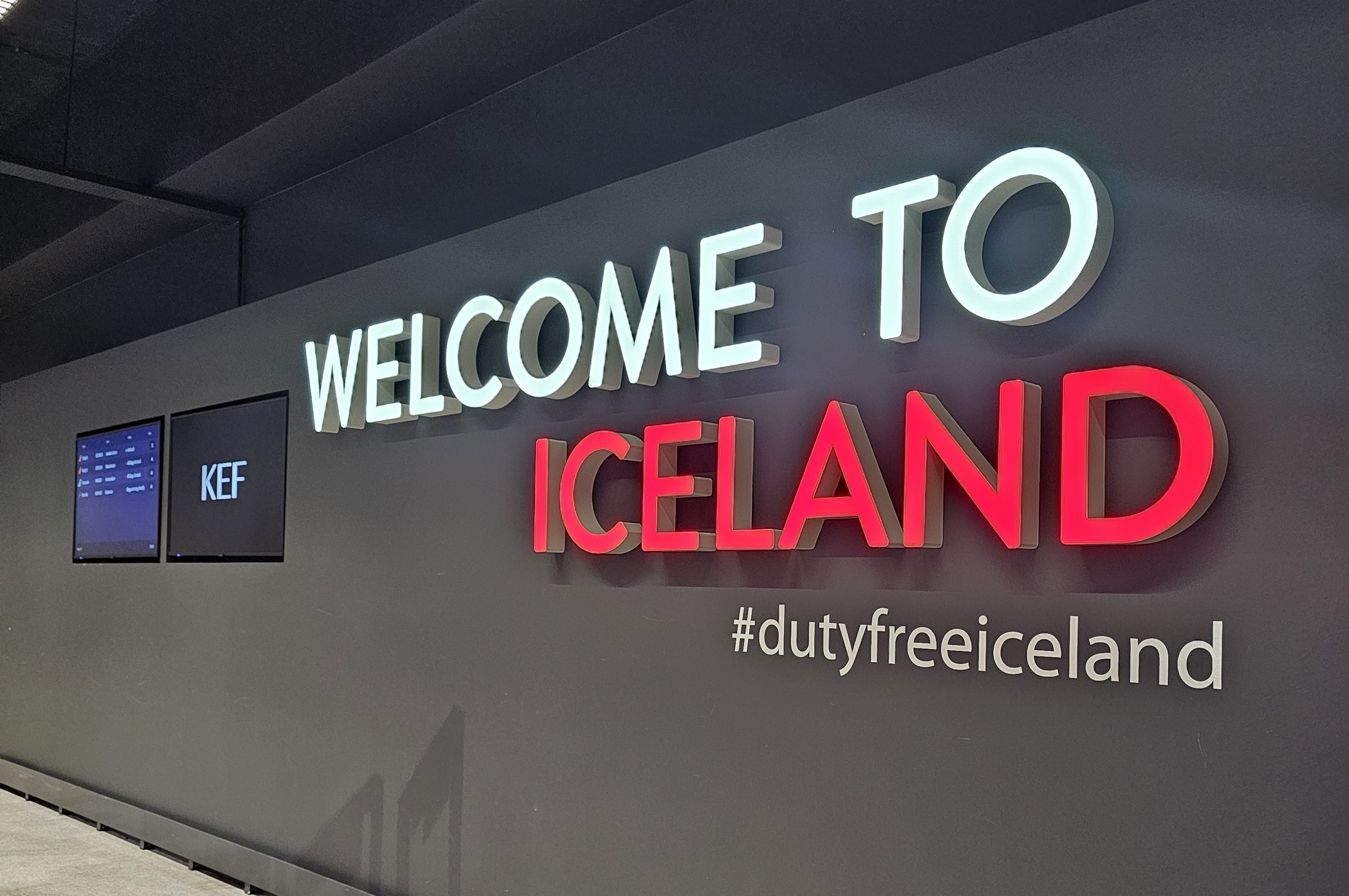 Keflavik Airport (KEF) to Reykjavik: Private Arrival Transfer - photo 7