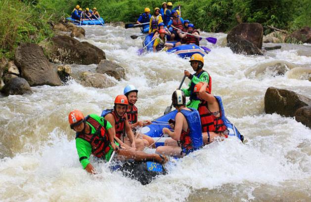 PHUKET-PHANG NGA: Únase al tour Día completo Rafting en rápidos 5 km. Tirolesa 150 M. Bahía de Phang Nga con almuerzo