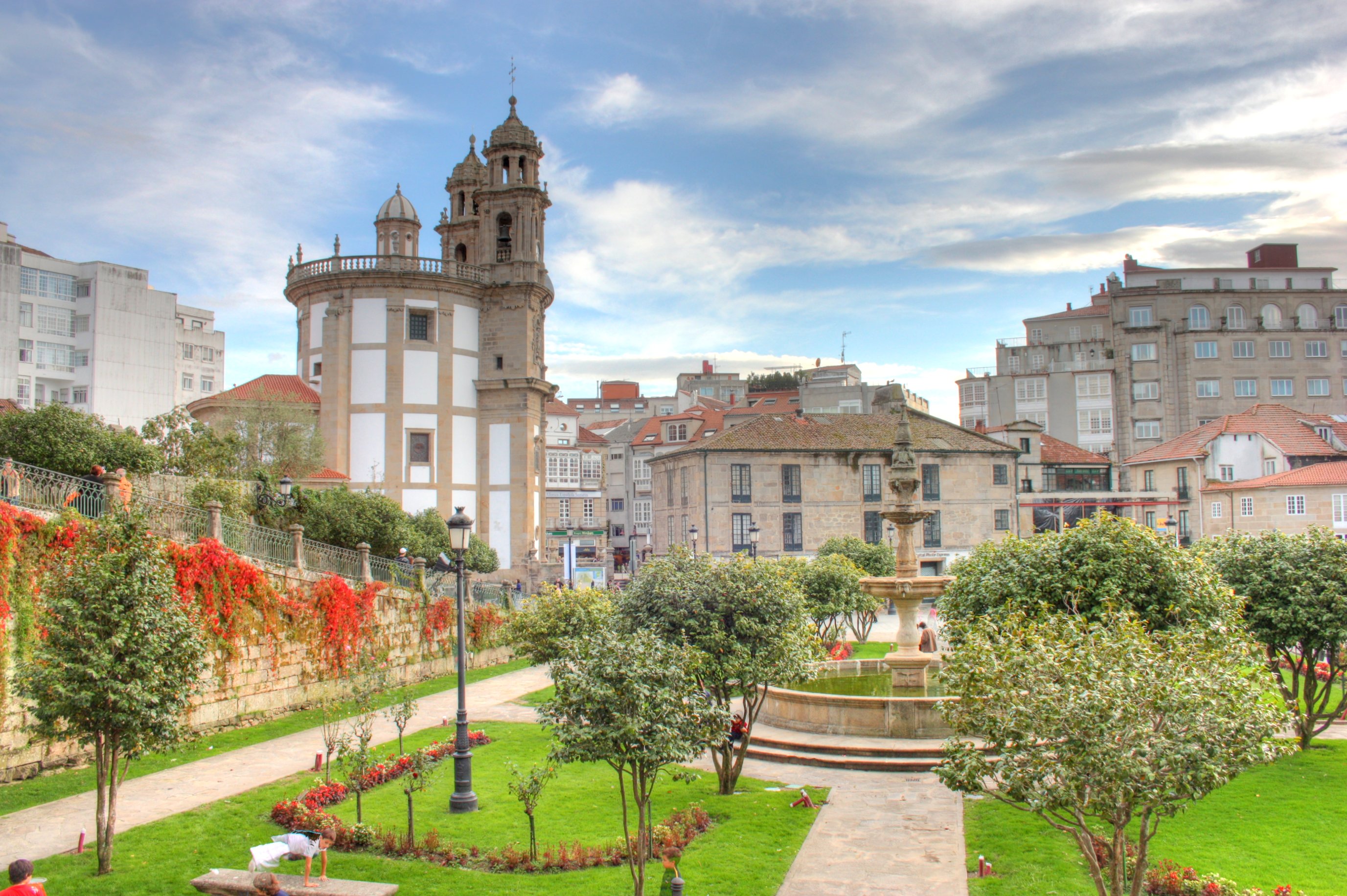 Private car transfer from Porto to Santiago de Compostela - Photo 7
