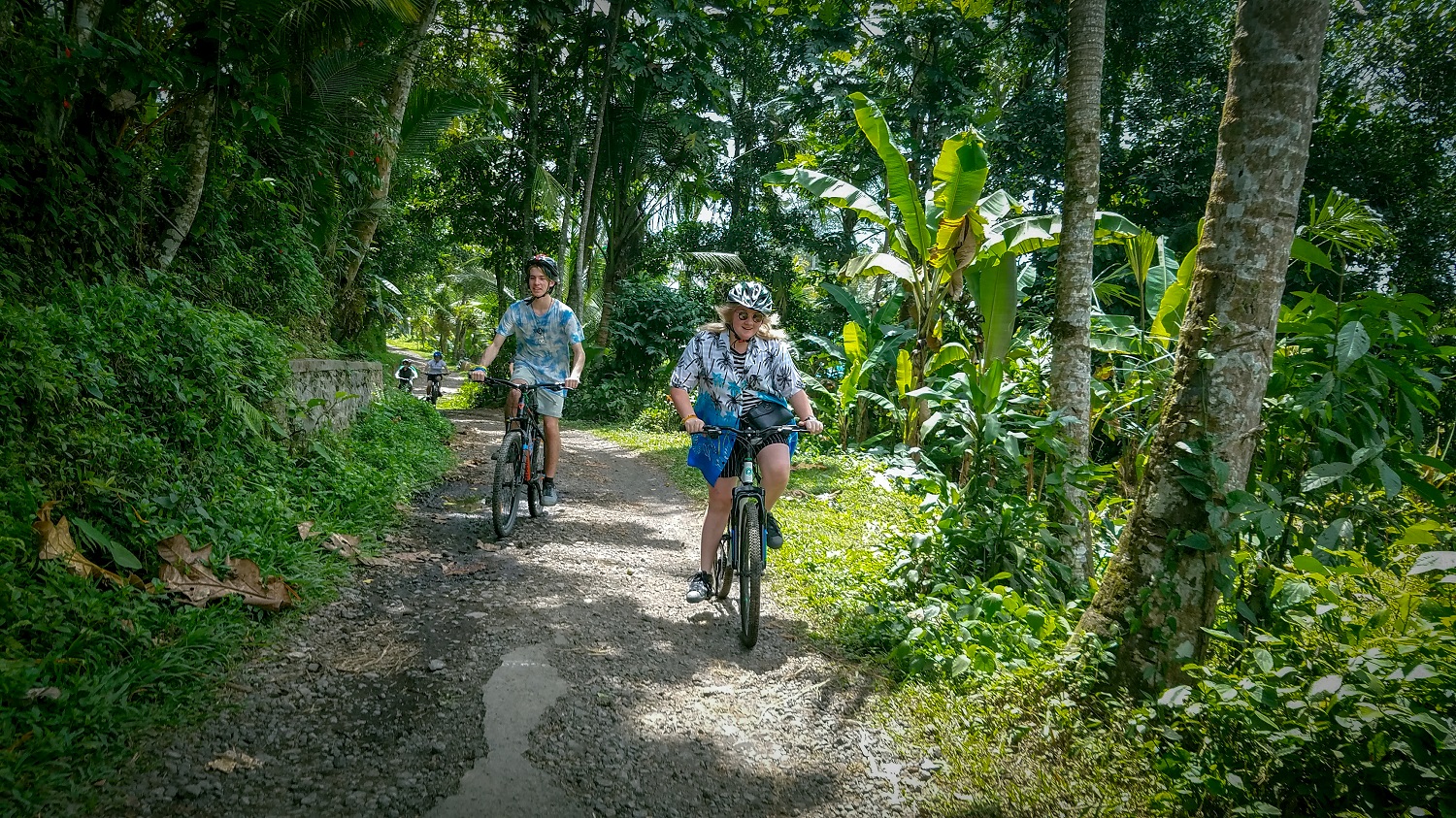 El mejor recorrido en bicicleta por Kintamani por la mañana en Bali