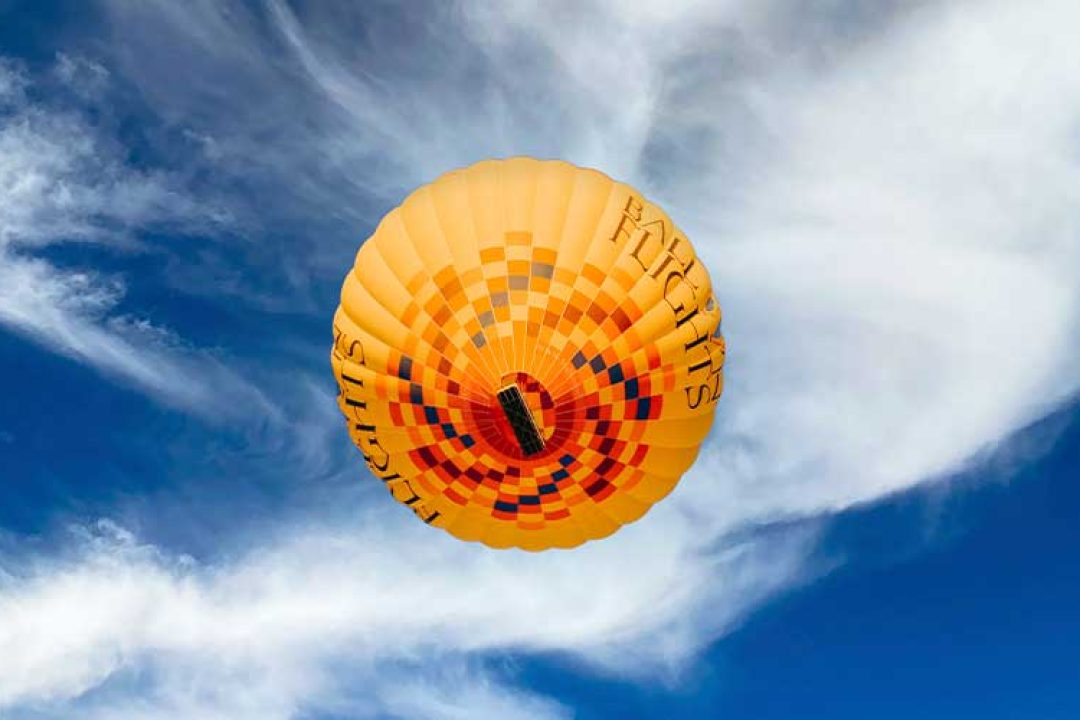 Dubái: - El legendario safari nocturno con globo aerostático y desayuno