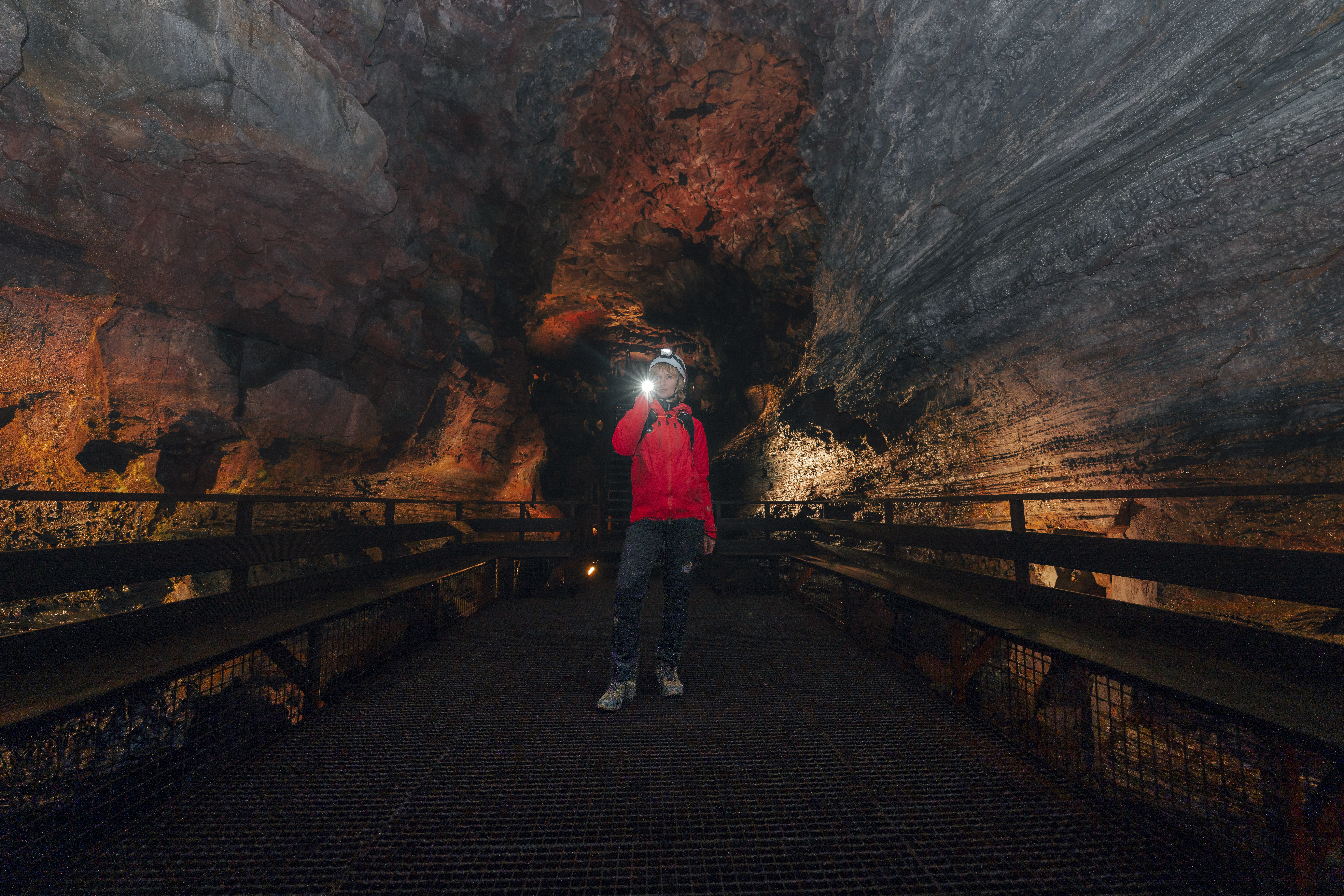 Volcanic Caves and Craters: The Lava Tunnel, Grindavík & Reykjanes Lava Fields Combo Tour - photo 2
