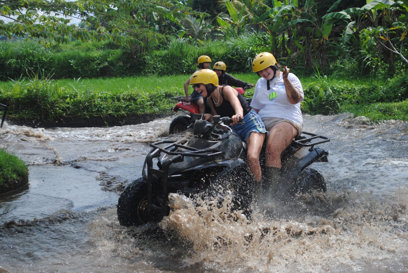 Paseo en cuatrimoto individual por Bali Adventure en el campo con recogida incluida - Foto 3