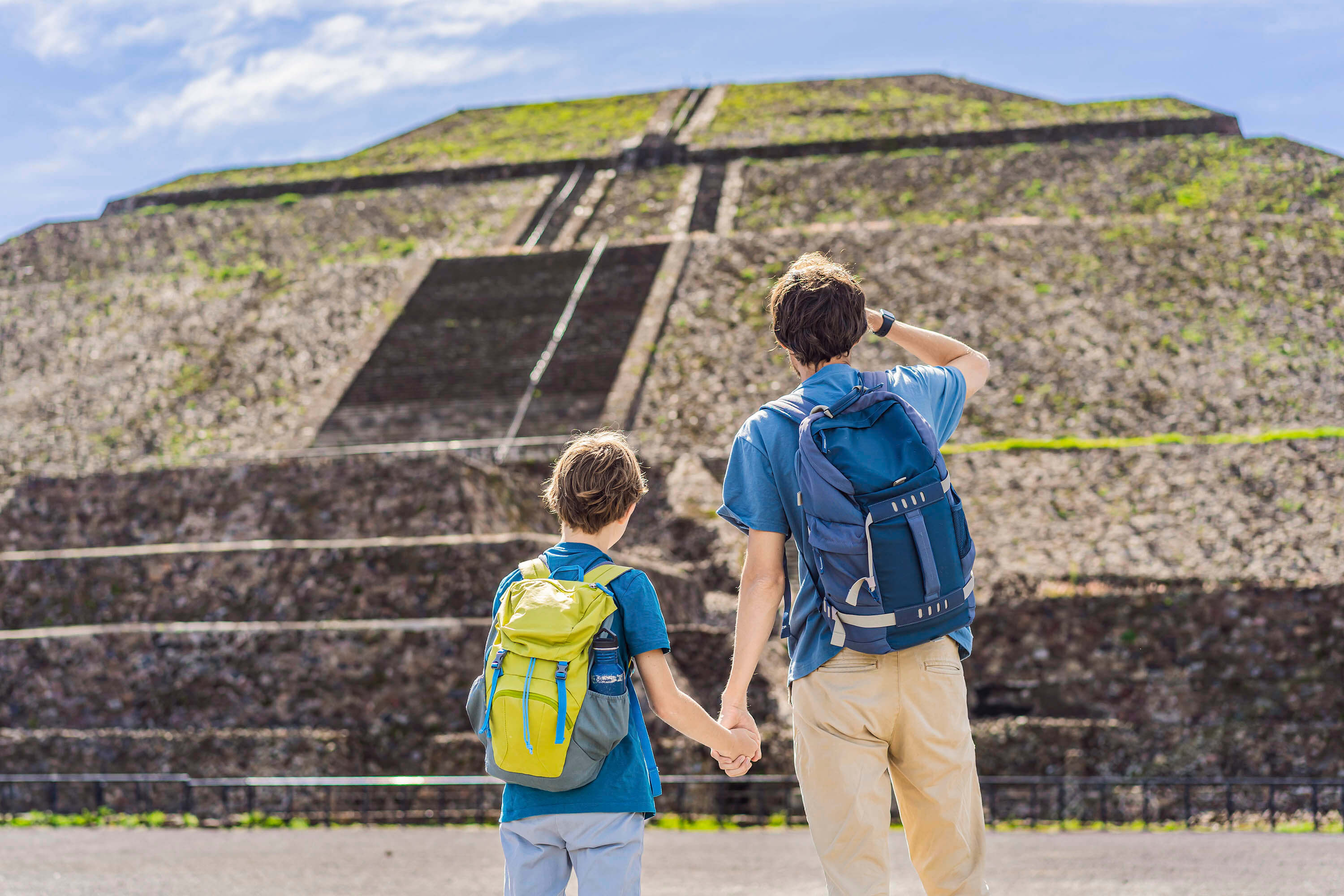 Mexico City: Teotihuacan Pyramids Tour with Audio Guide