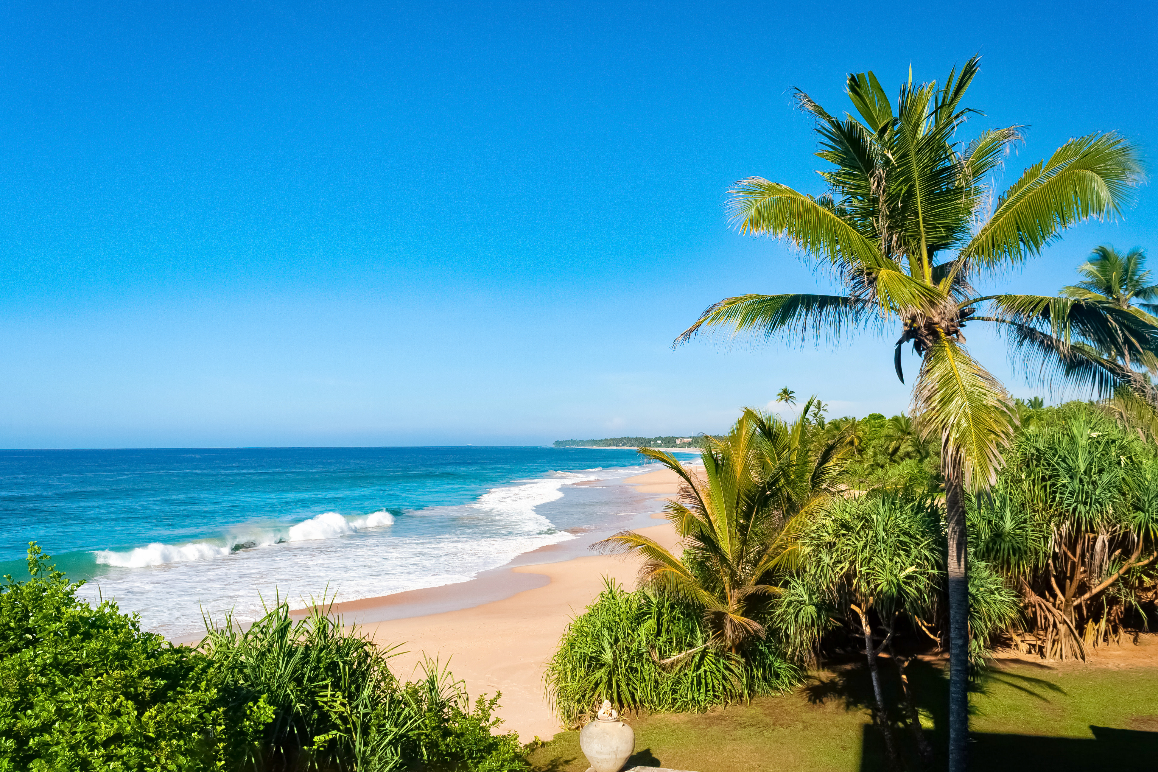 Hidden Temples and Secluded Coastlines from Galle City