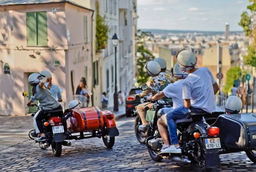 Montmartre Side Car Tour – Image 1 | WeShare