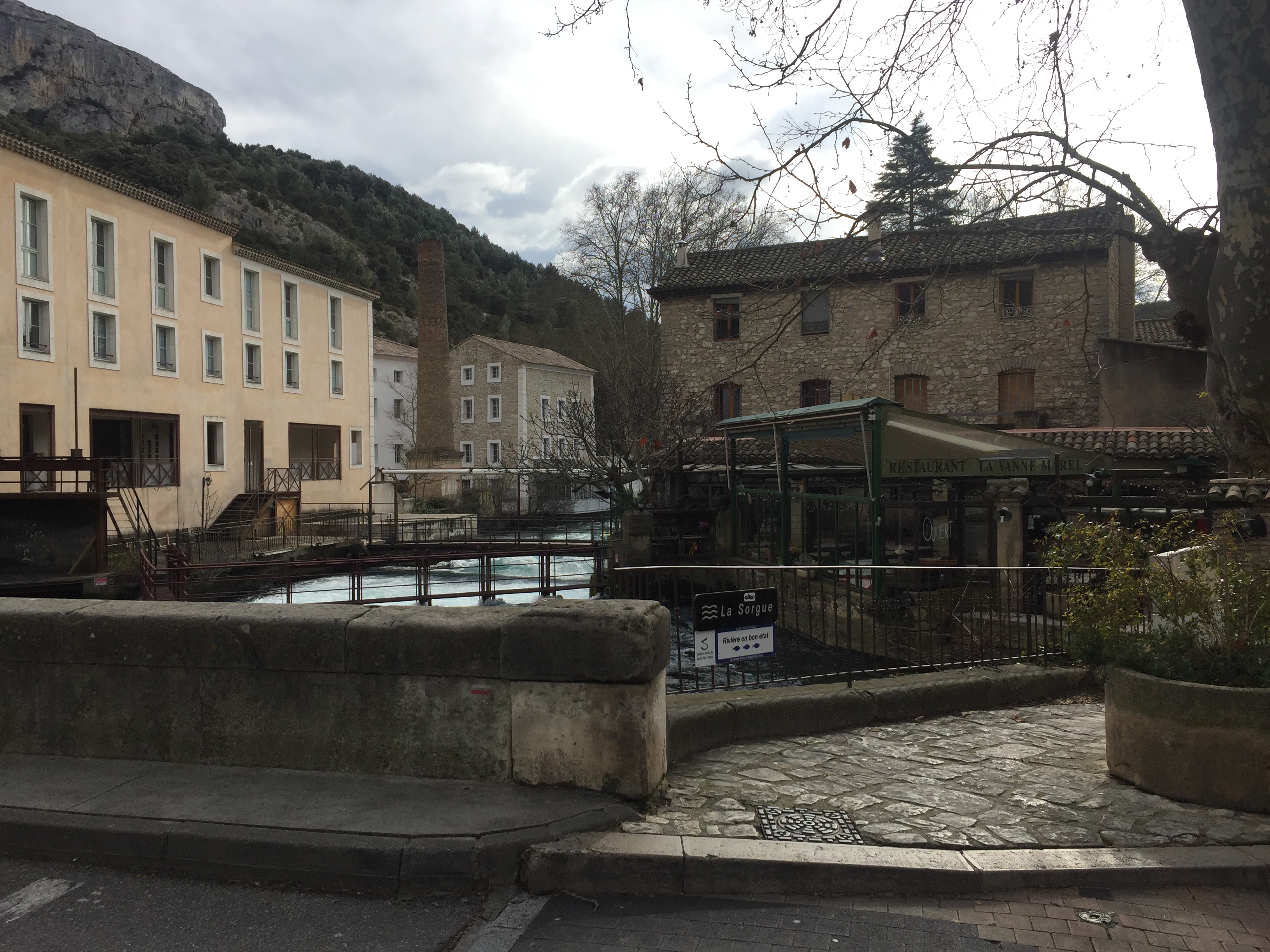 L'Isle-sur-la-Sorgue, Gordes and Roussillon: the most beautiful villages of Provence - Photo 8