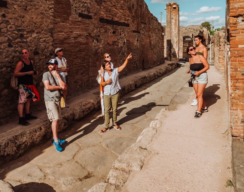 Private Pompeii Tour with Skip-the-Line Tickets and Private Transfer from Salerno