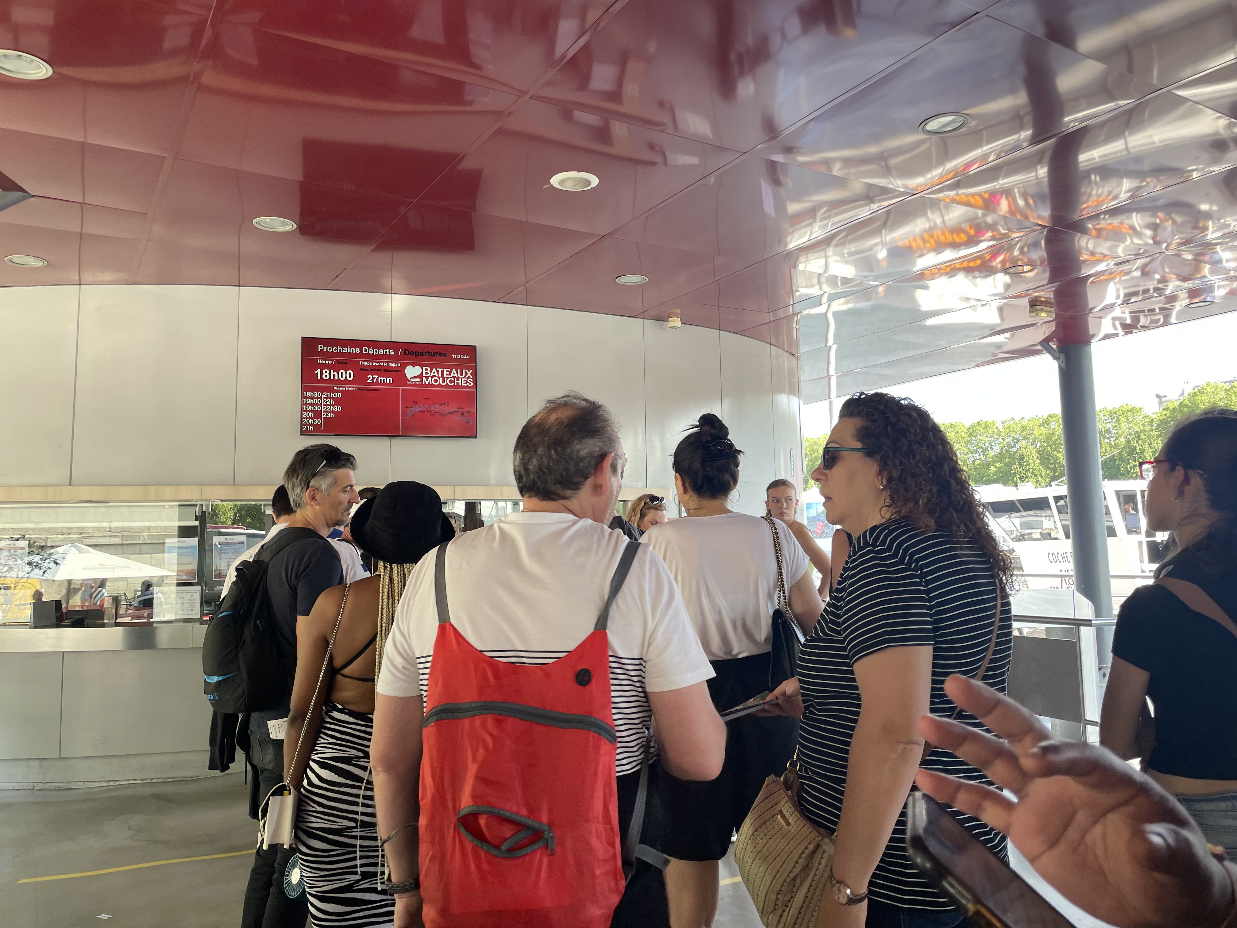 OT Seine River Cruise Experience With Panoramic Views – Image 2 | WeShare
