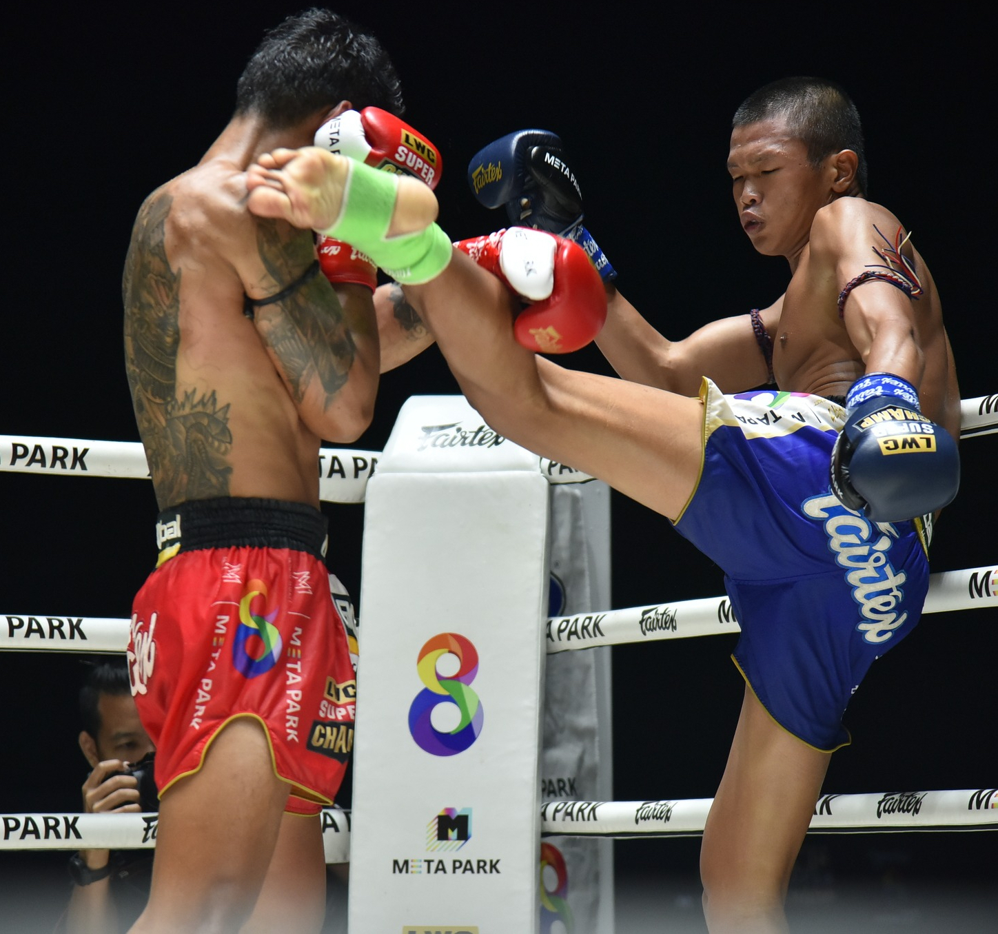 BANGKOK: ESTADIO LUMPINEE - SUPERCAMPEÓN Pelea de Muay Thai - Foto 5