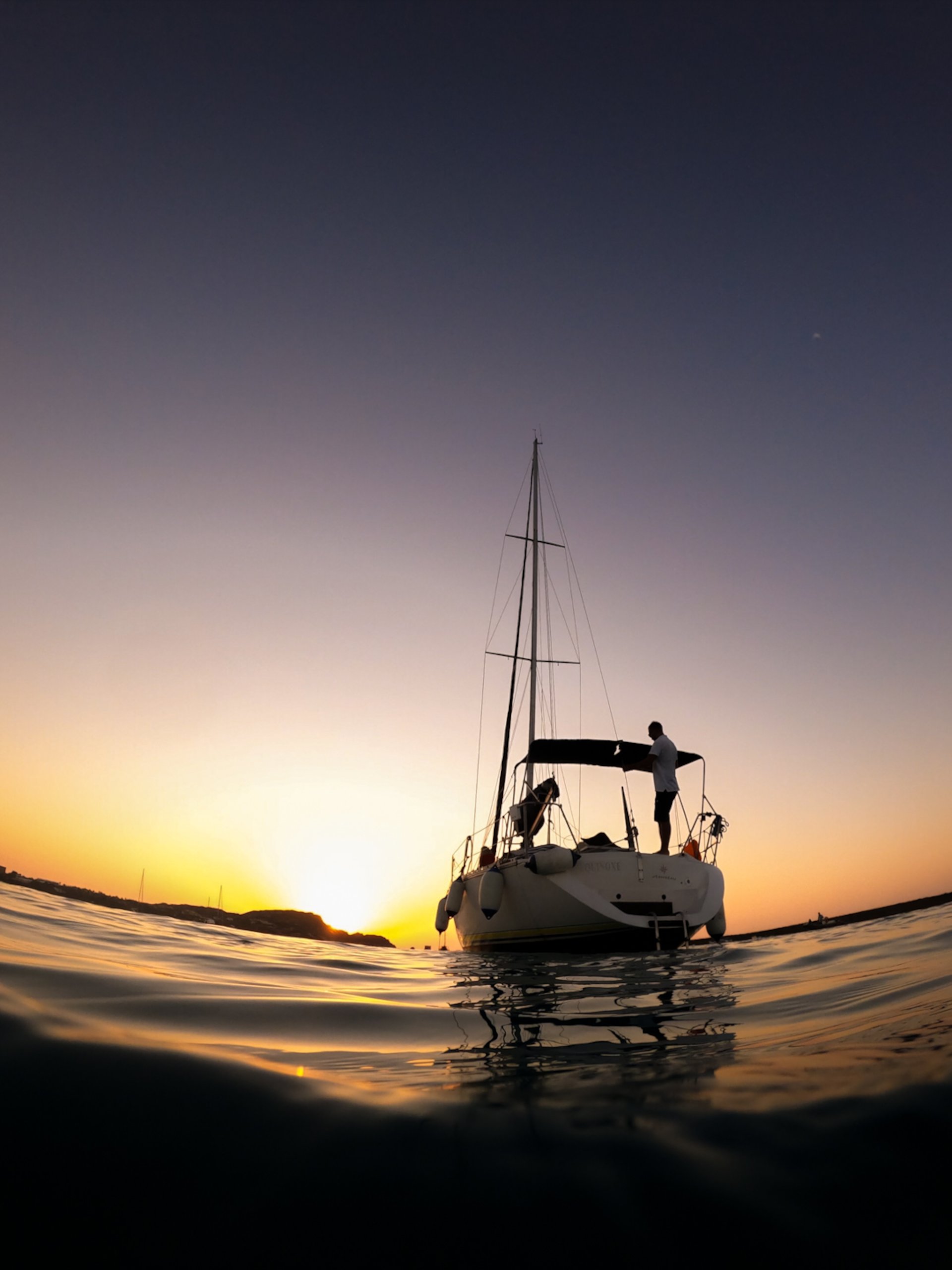From Stintino: private aperitif on a sailing boat at sunset in front of the Pelosa - Photo 2